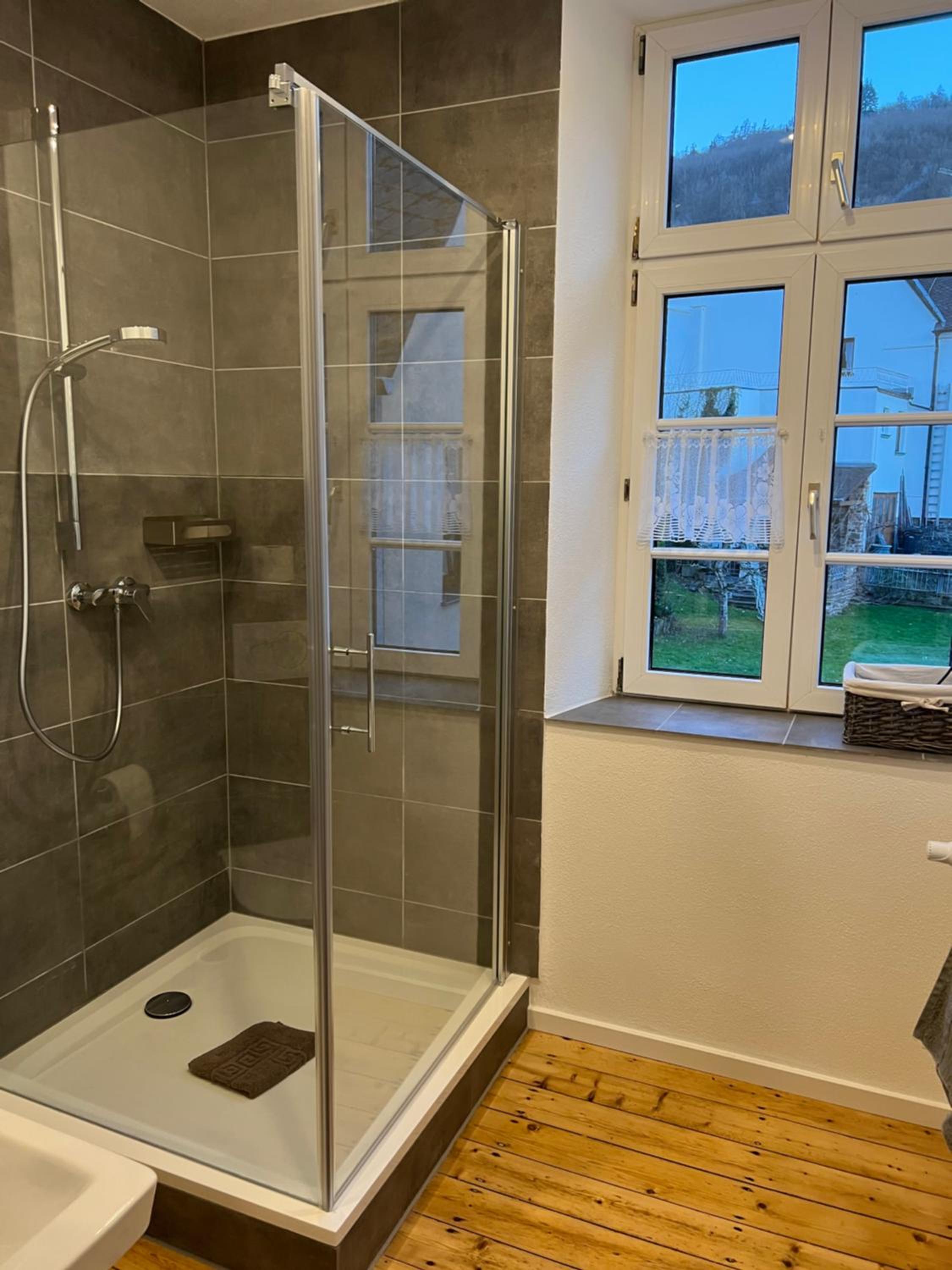 One-Bedroom Apartment - Photo 7