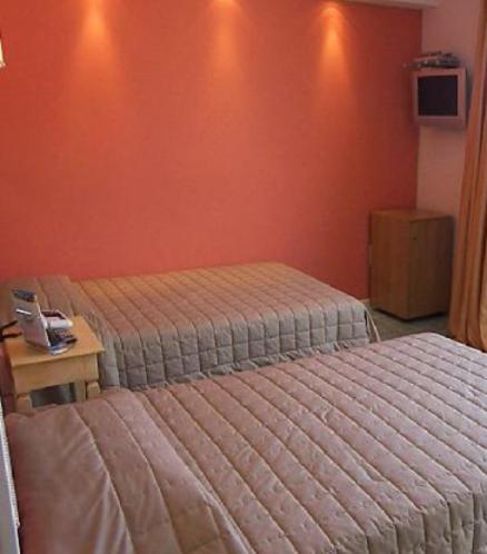 Standard Double or Twin Room with Sea View - Photo 8