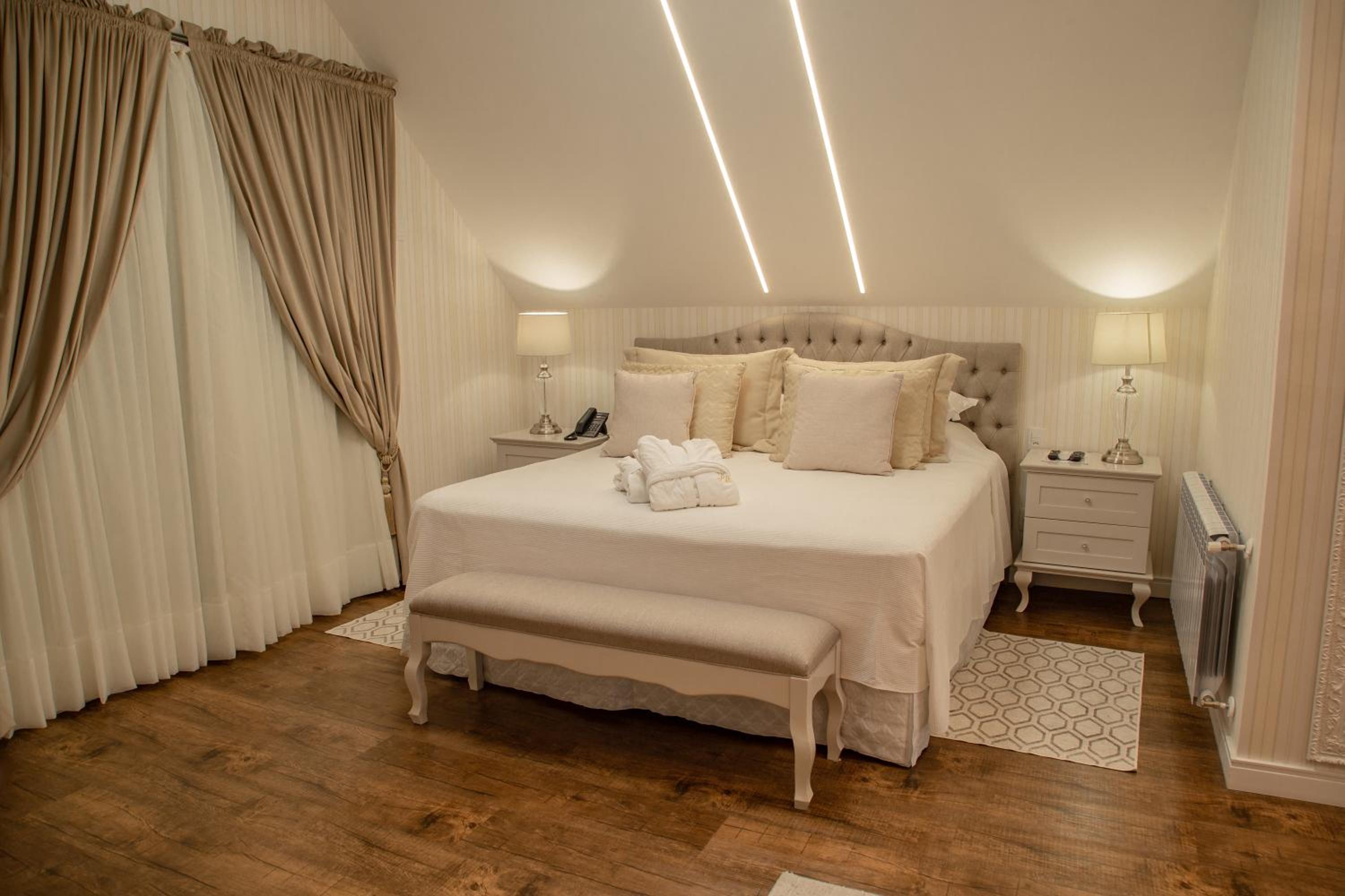 King Suite with Spa Bath