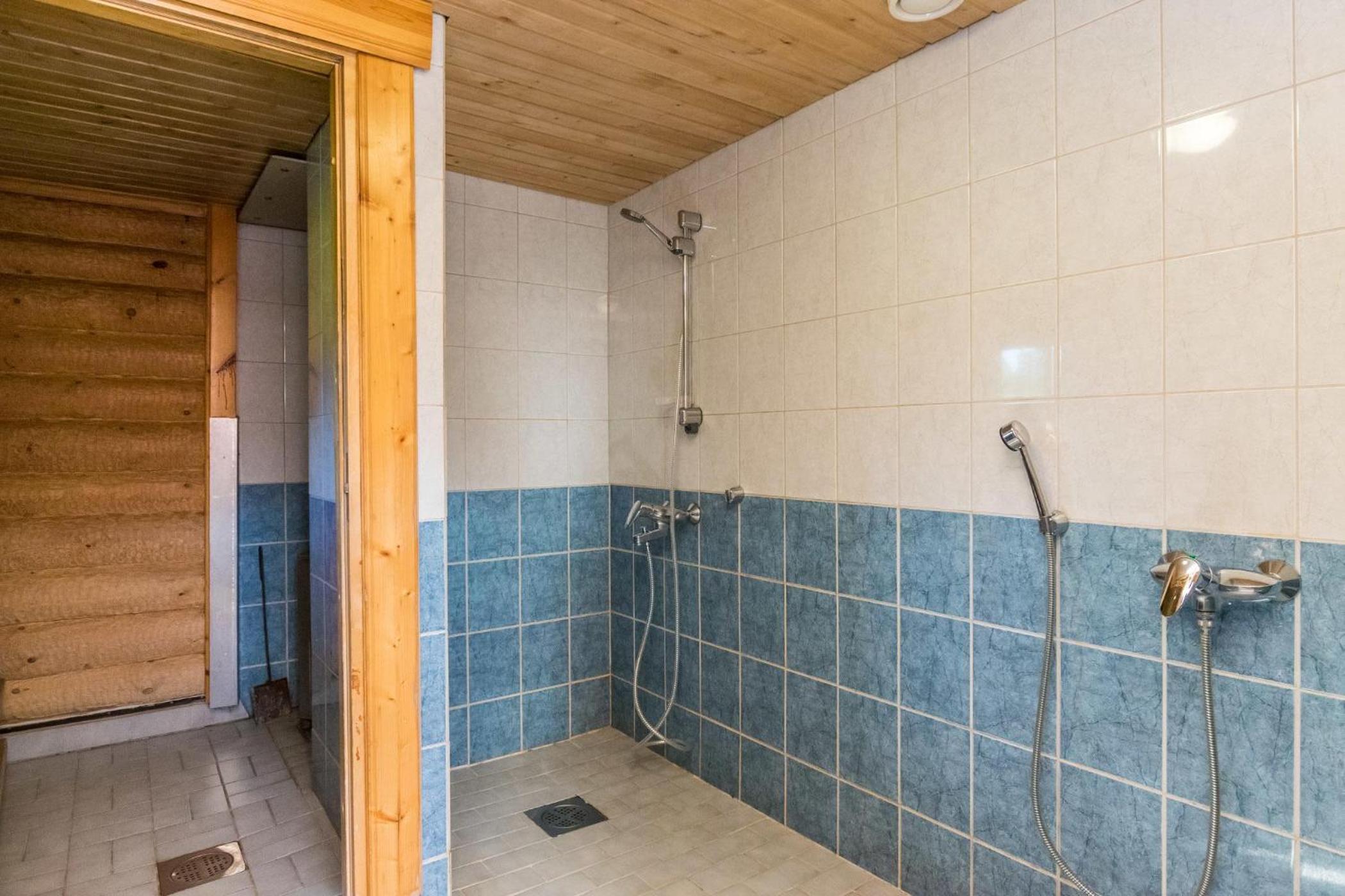 Large One-Bedroom Cottage with Sauna - Photo 21