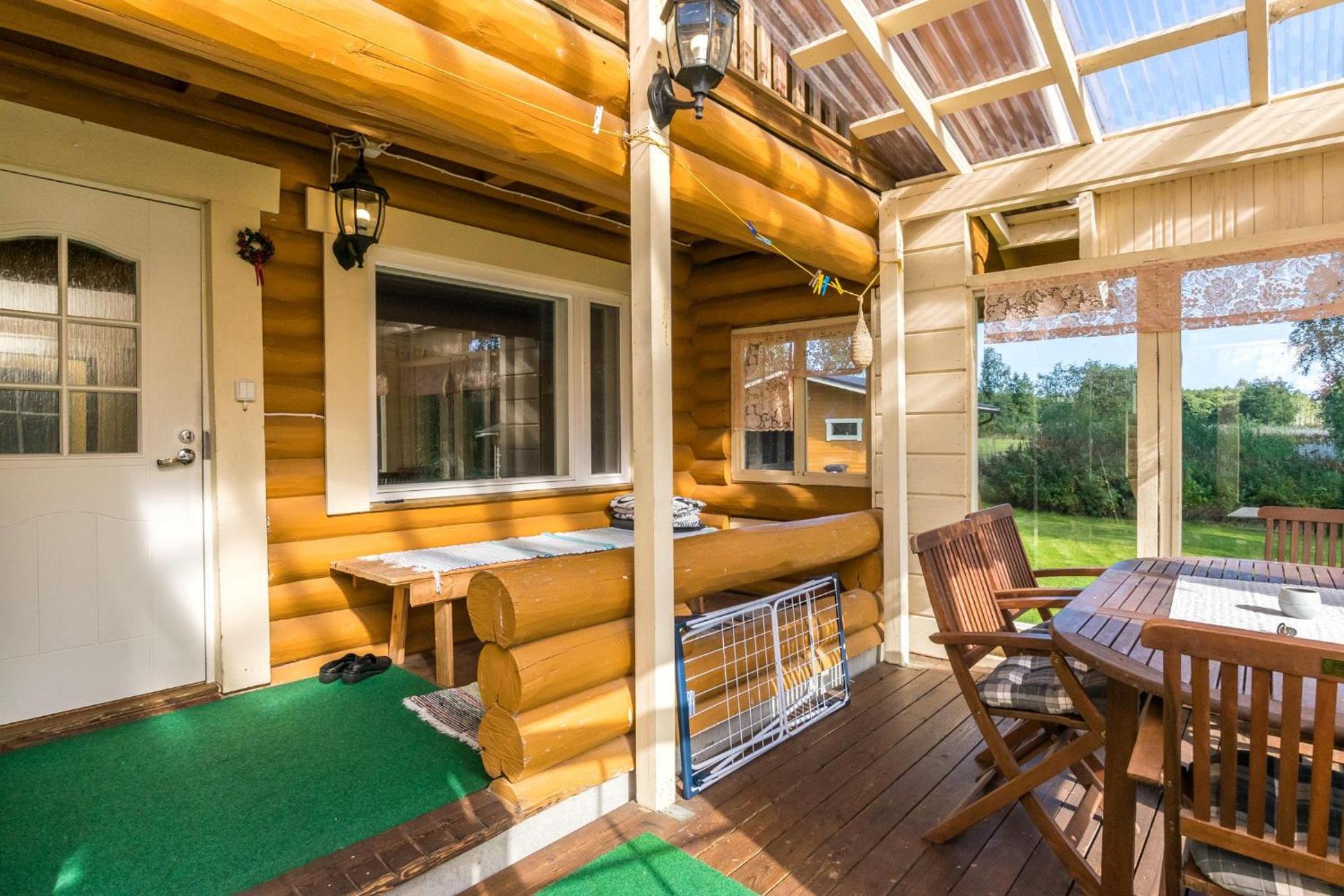 Large One-Bedroom Cottage with Sauna - Photo 14