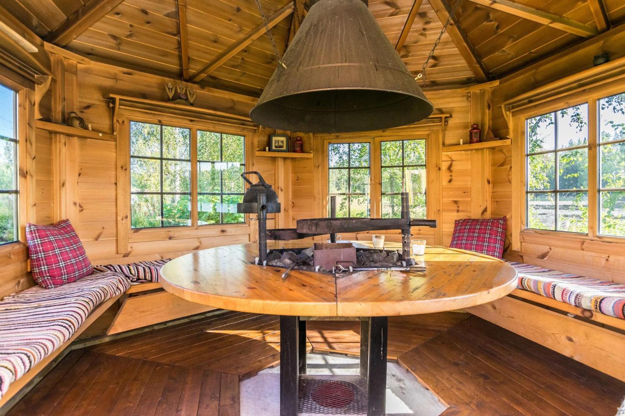 Large One-Bedroom Cottage with Sauna - Photo 24