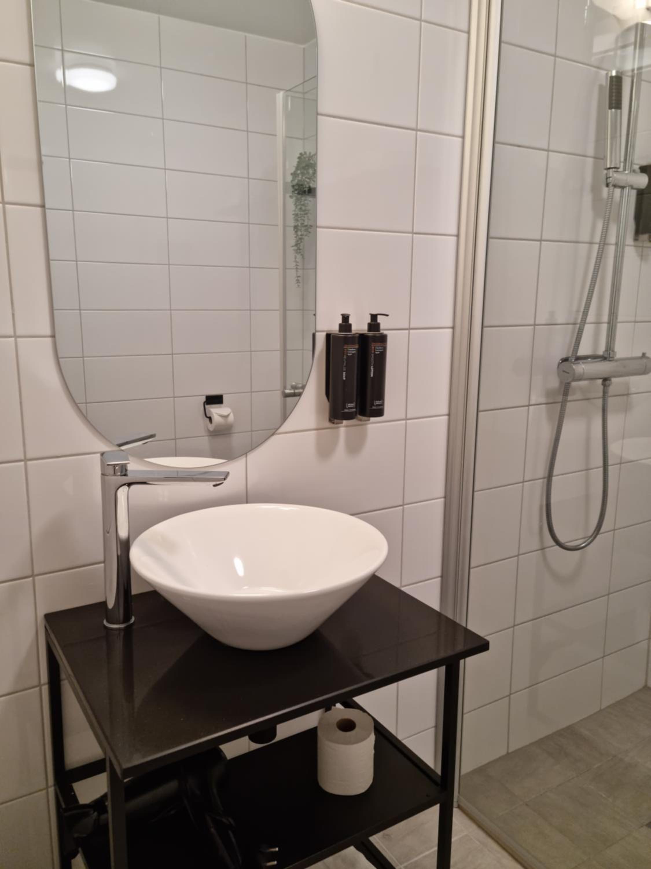 Double Room - Photo 9
