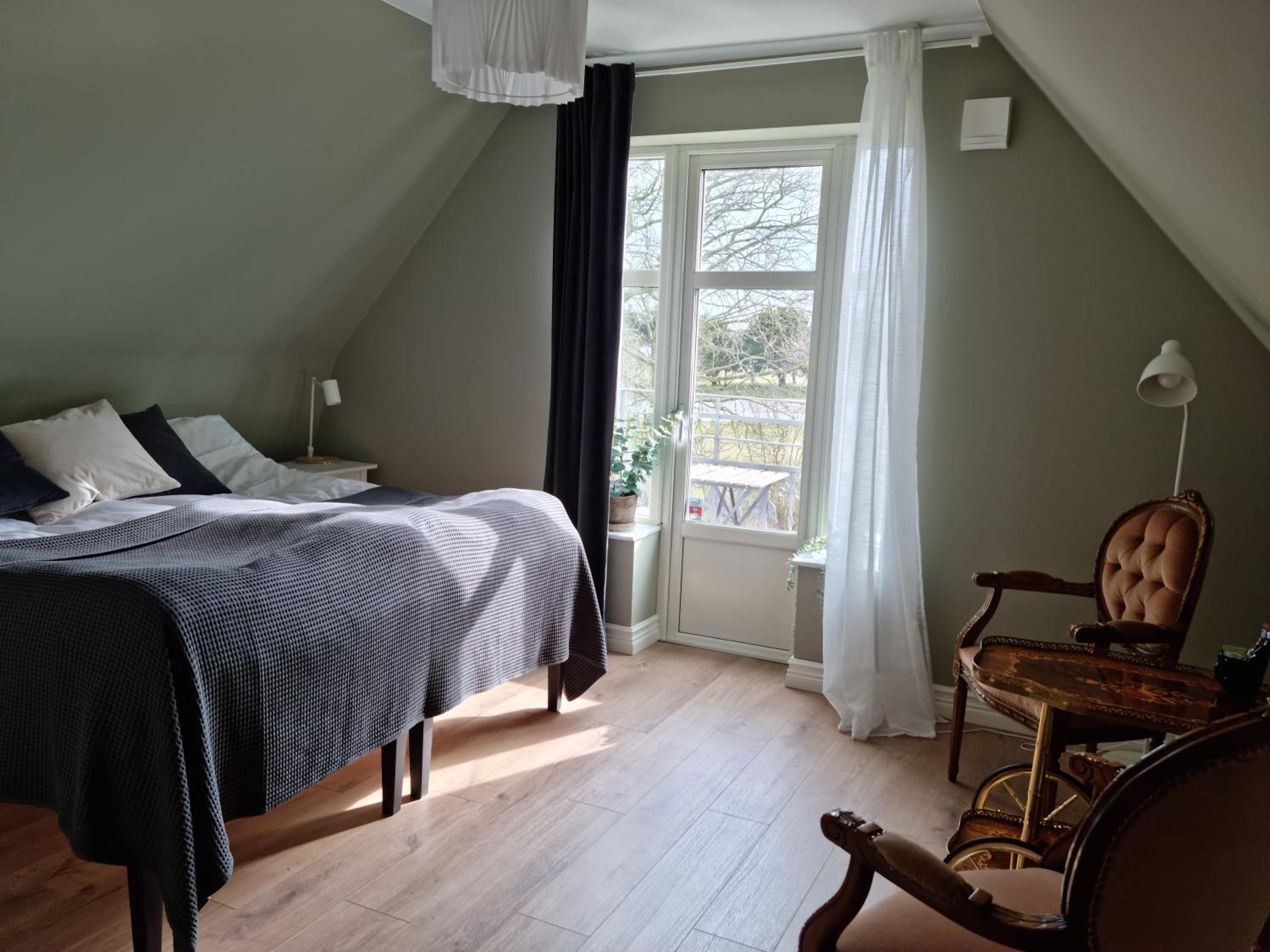 Double Room - Photo 8