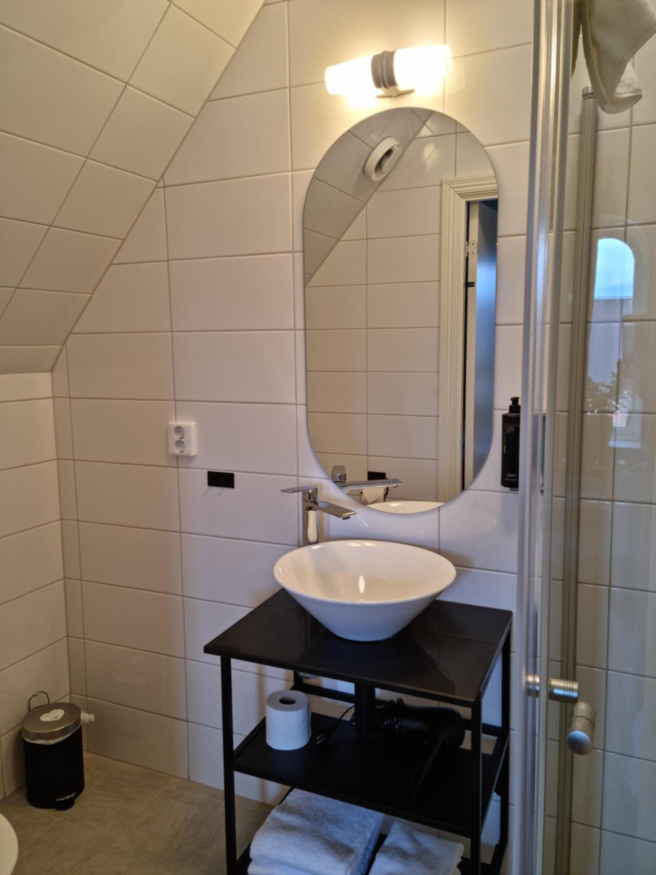 Double Room - Photo 6