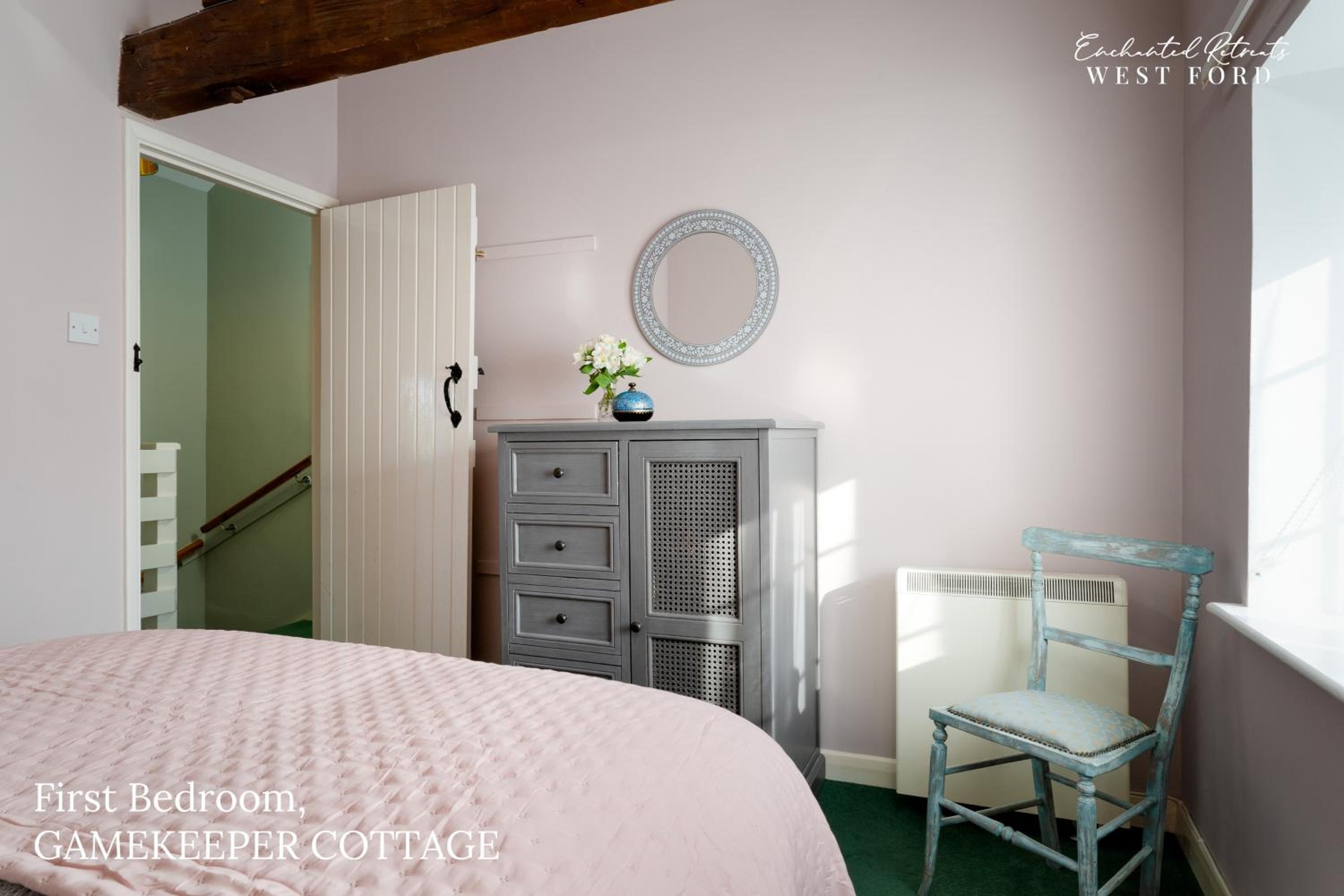 Two-Bedroom Cottage photo 2