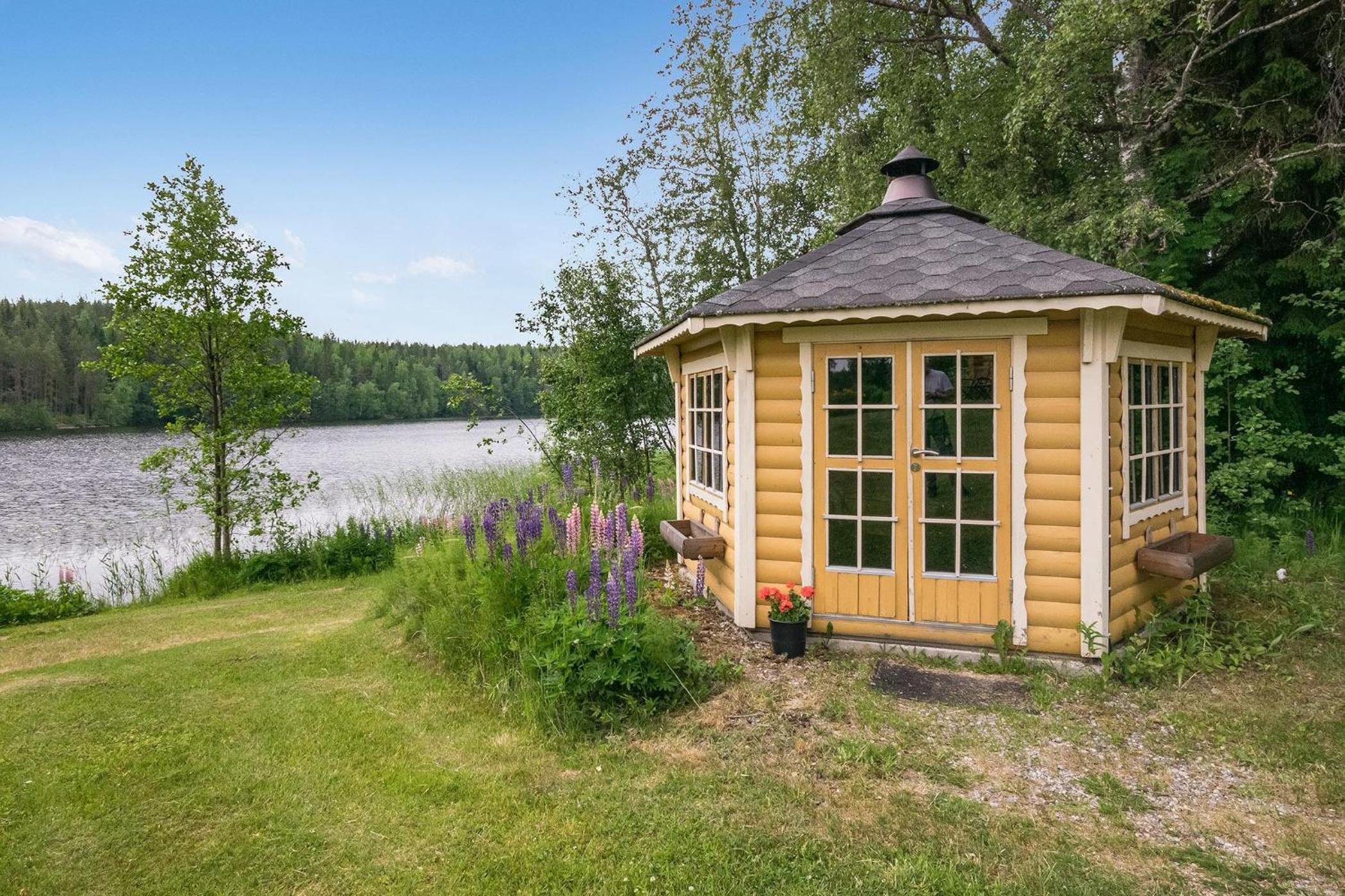 Cottage with Sauna - Photo 12