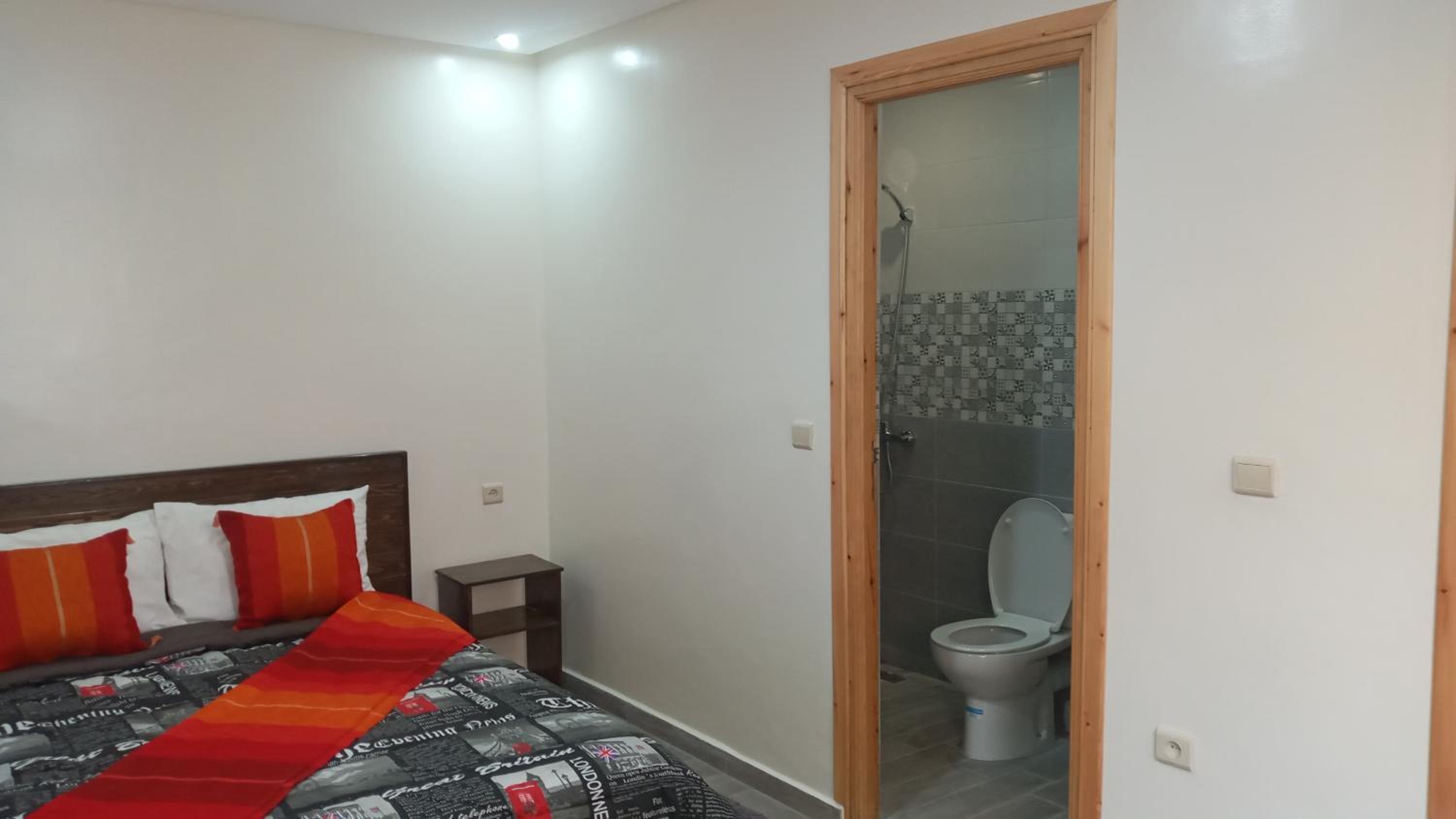 Deluxe Room - Photo 3
