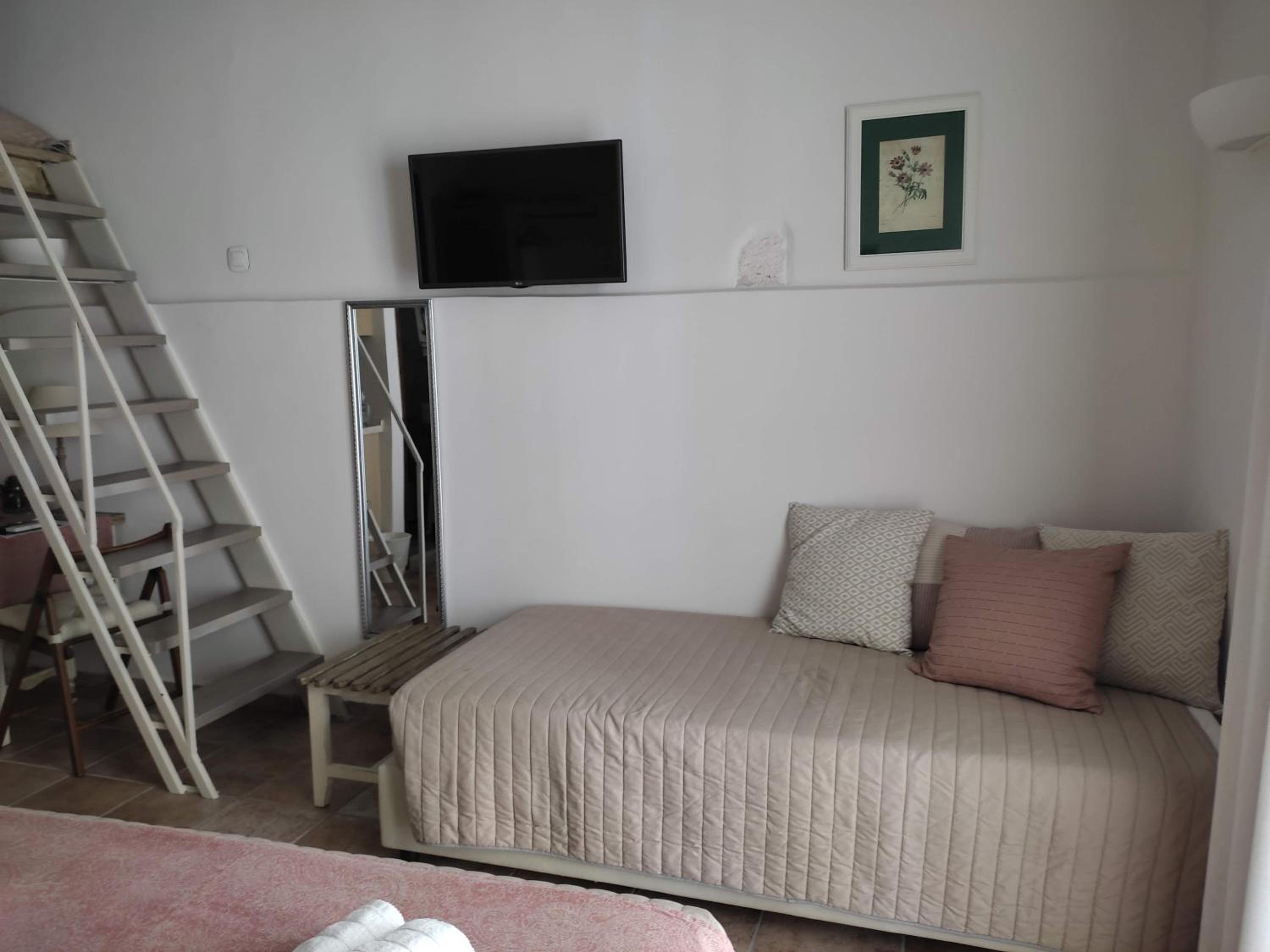 Apartment - Split Level photo 2