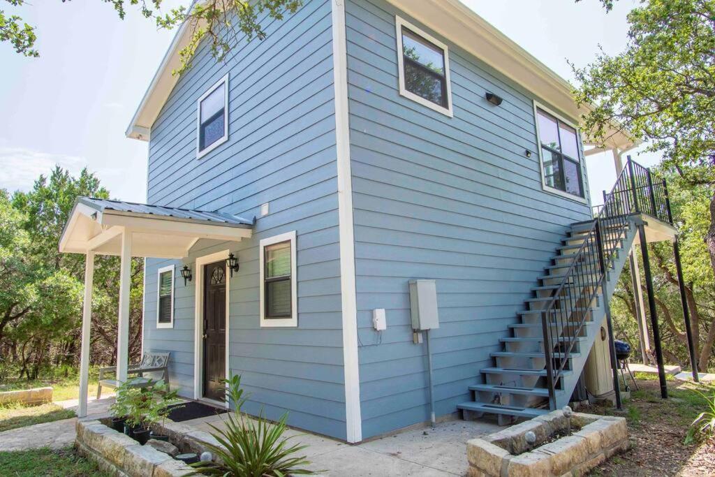 Three-Bedroom House - Photo 6