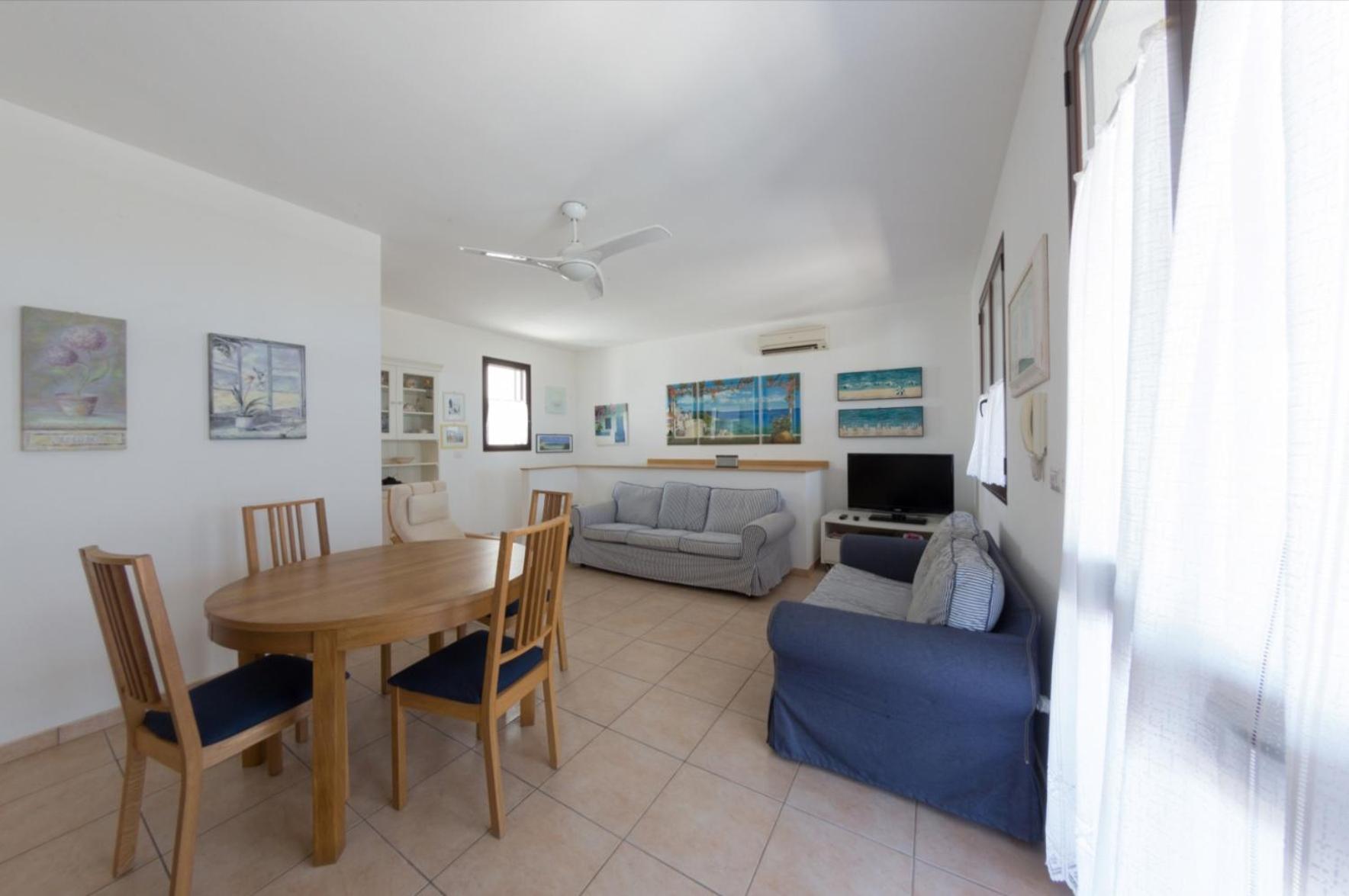 Three-Bedroom House photo 3