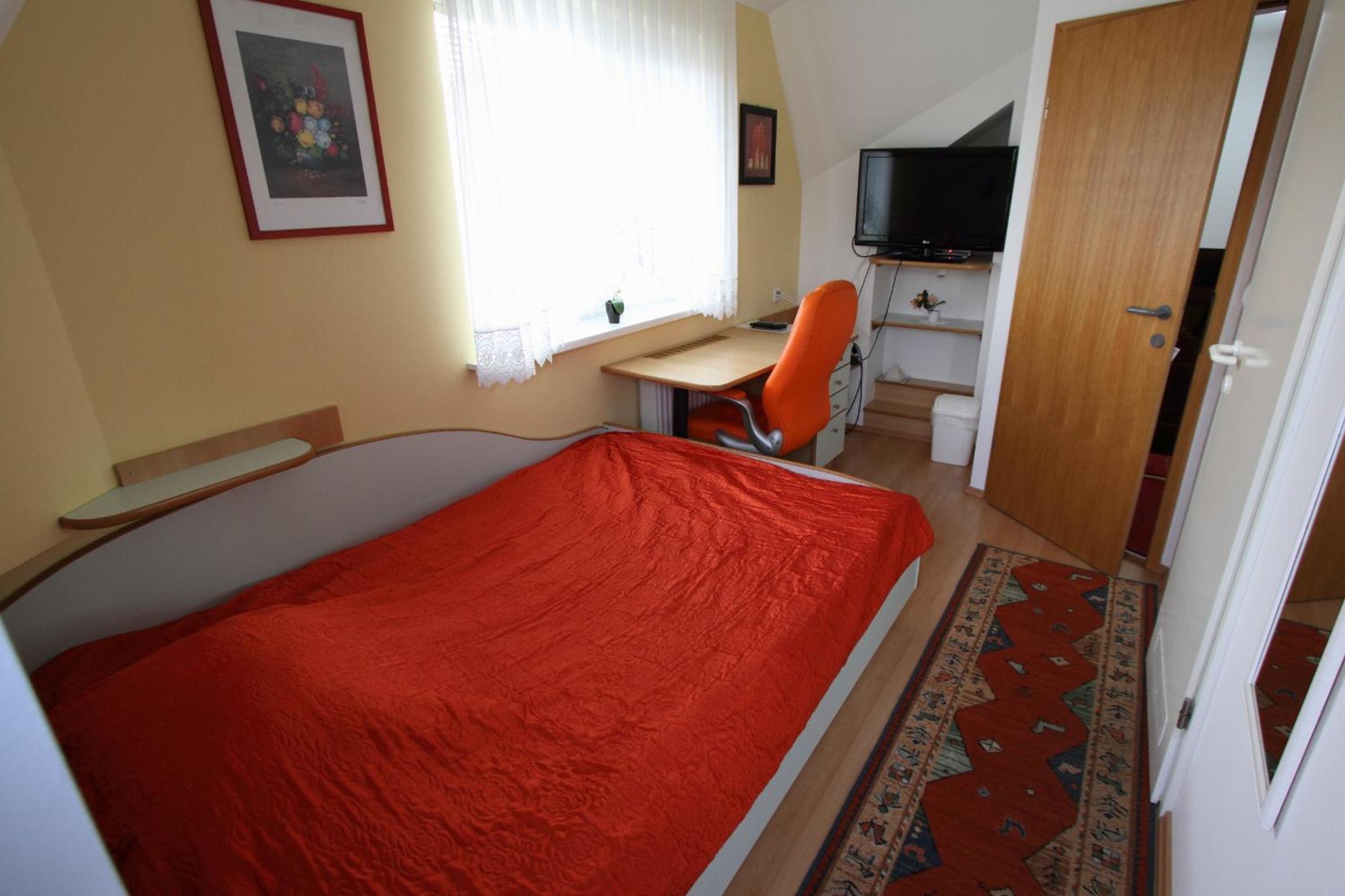 Single Room photo 1