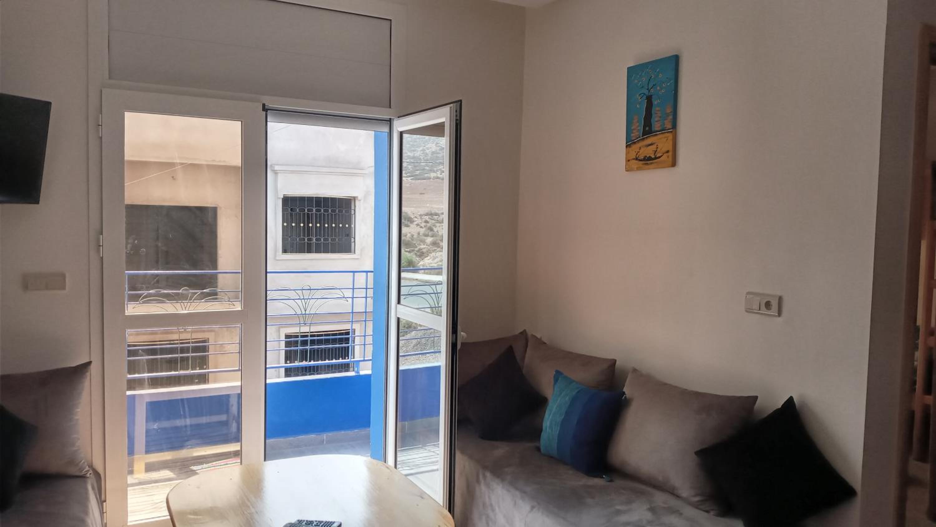 Apartment with Balcony - Photo 8