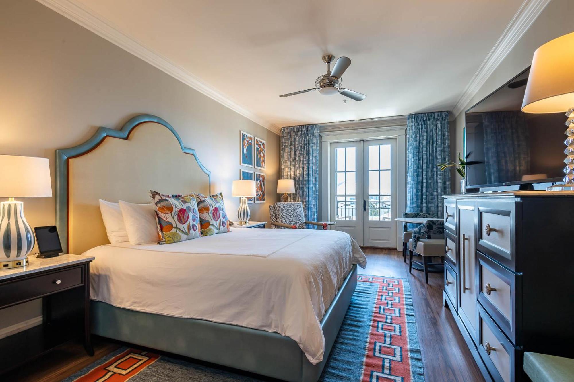 Standard King Room photo 1