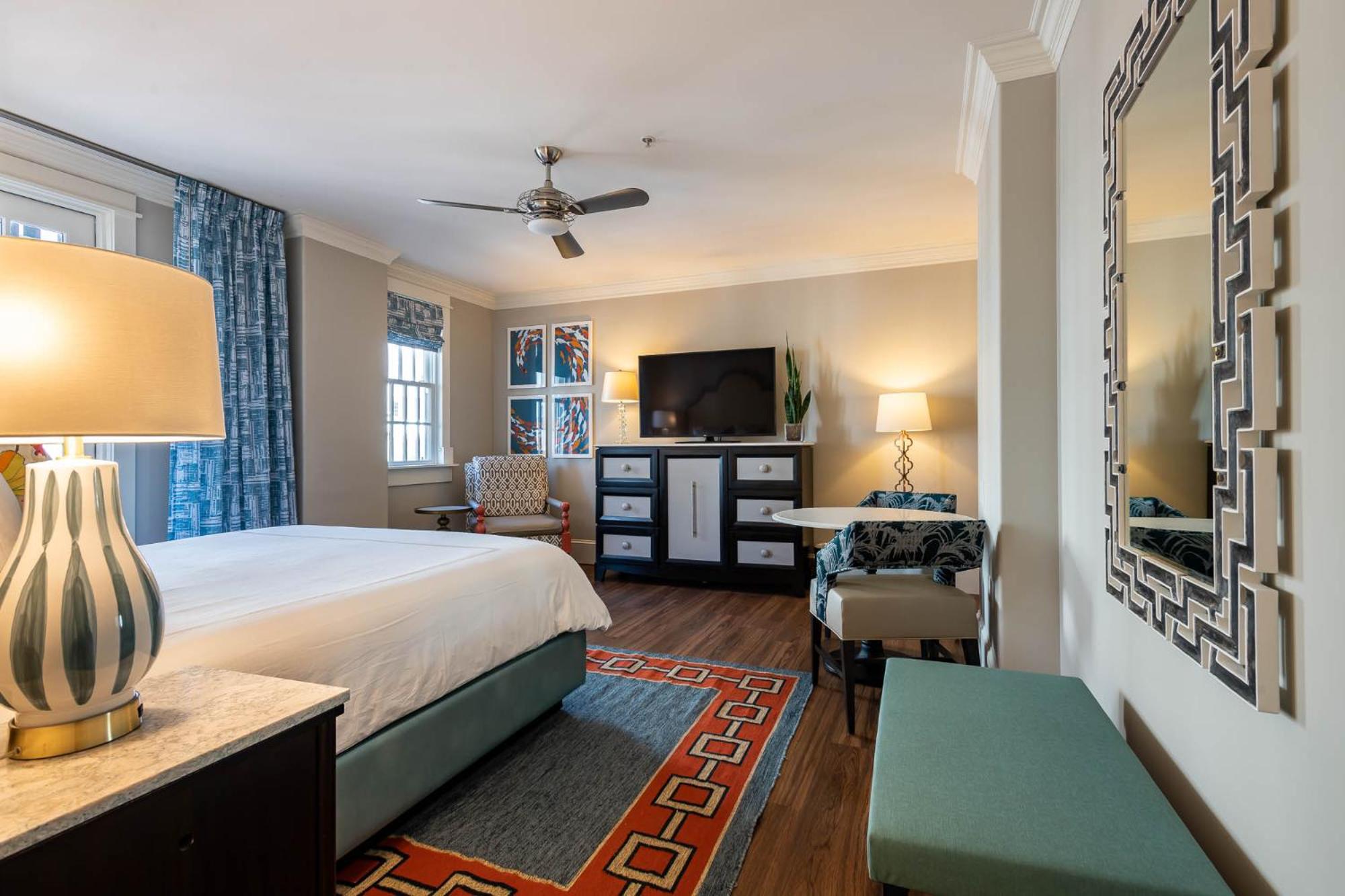 Standard King Room with View photo 3