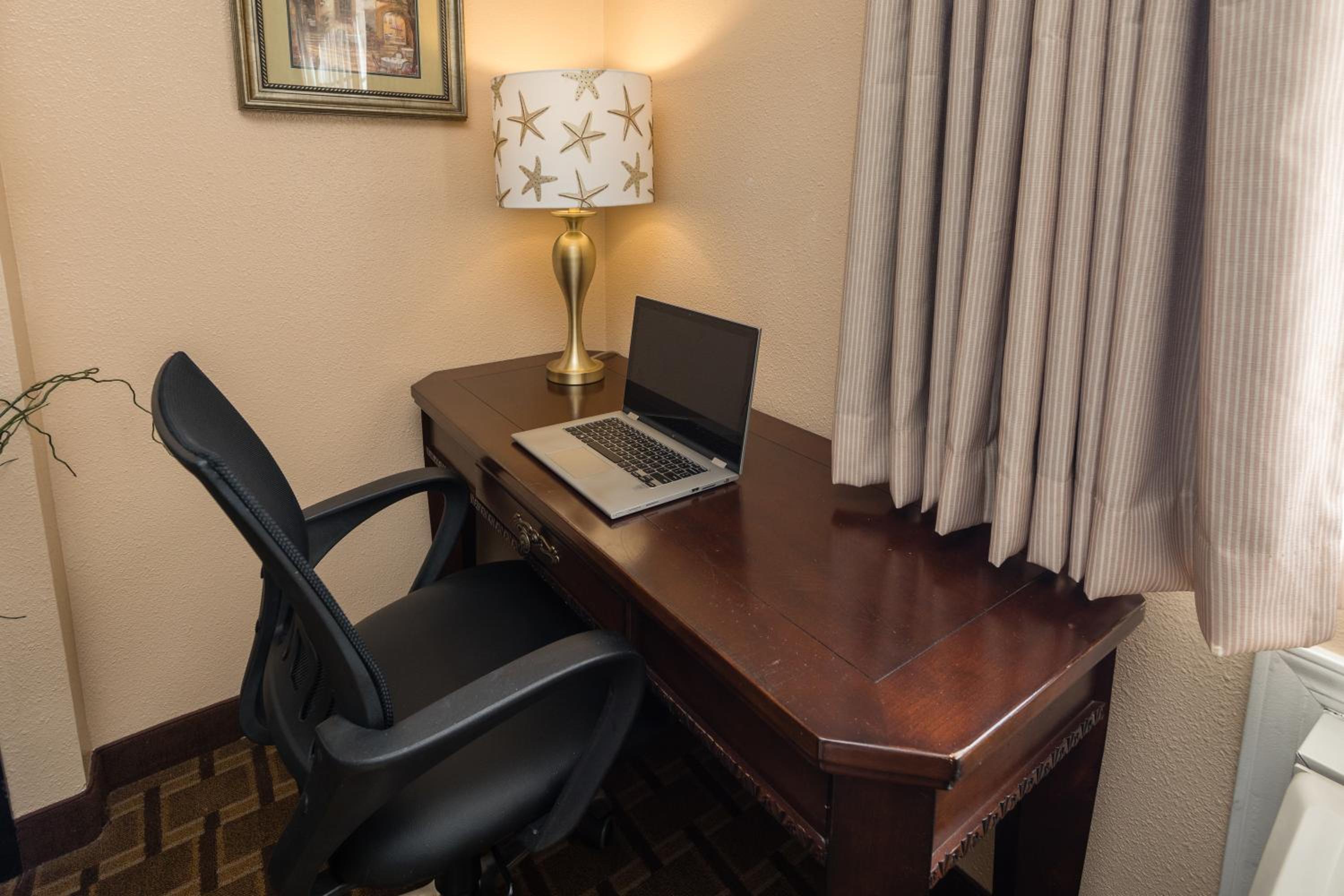 King Suite - Photo 15