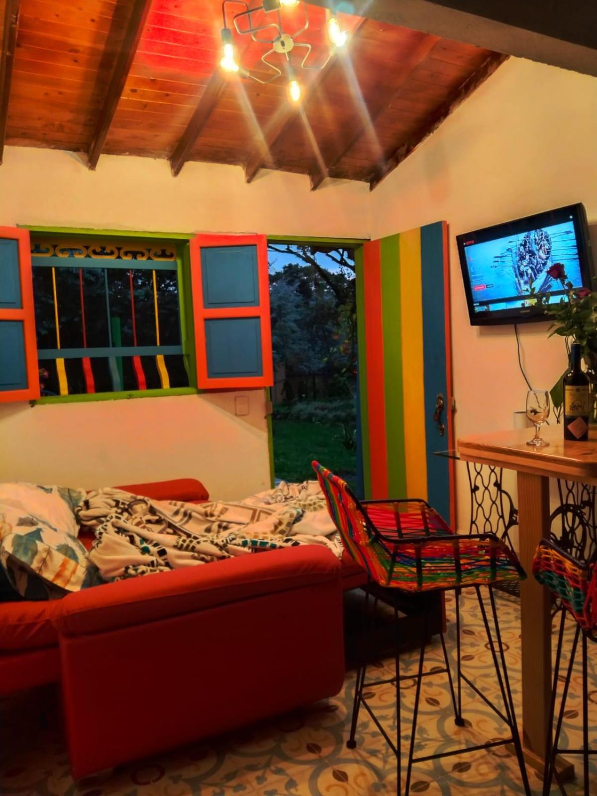 One-Bedroom House photo 1