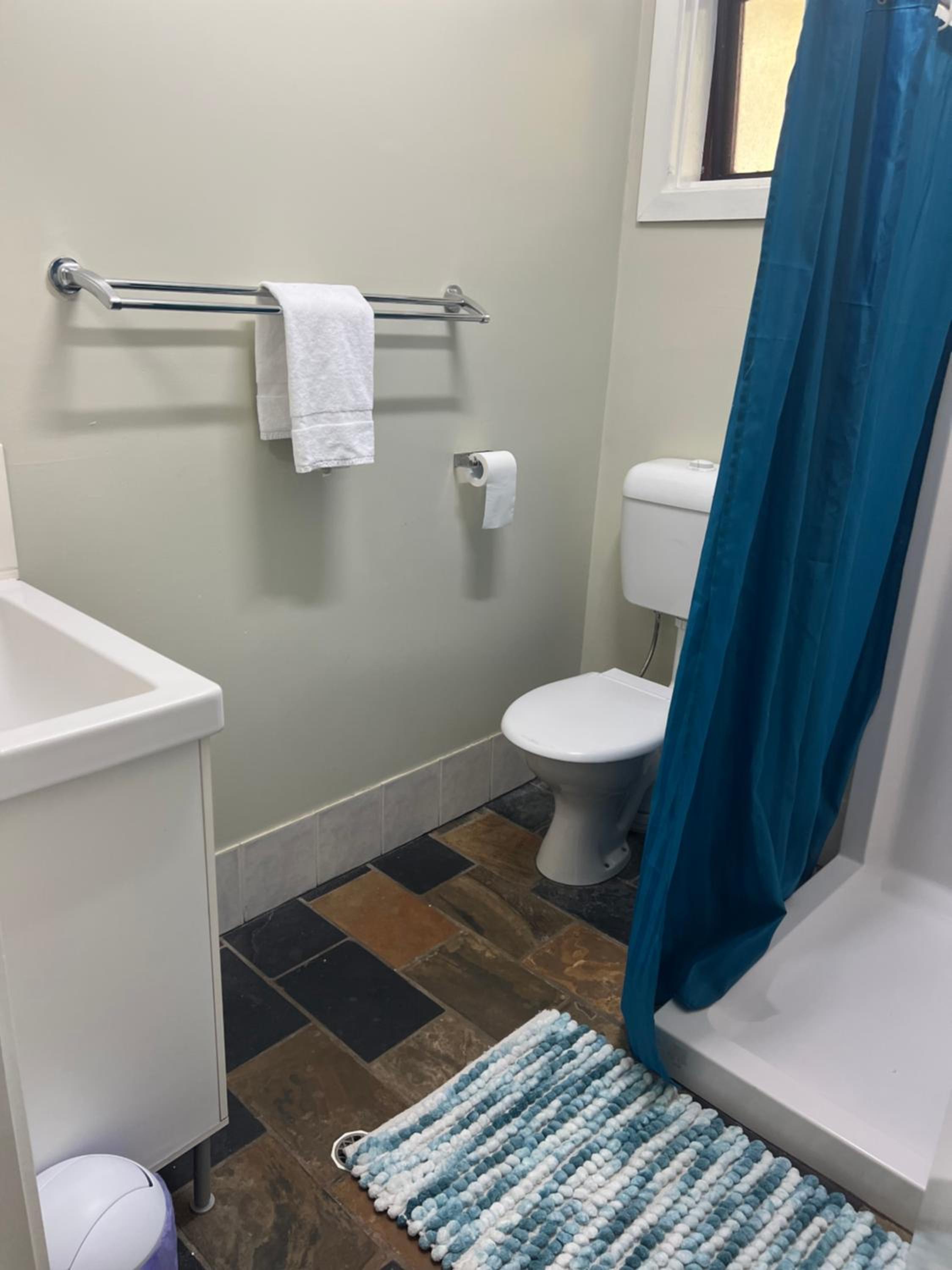 Family Room with Bathroom photo 2