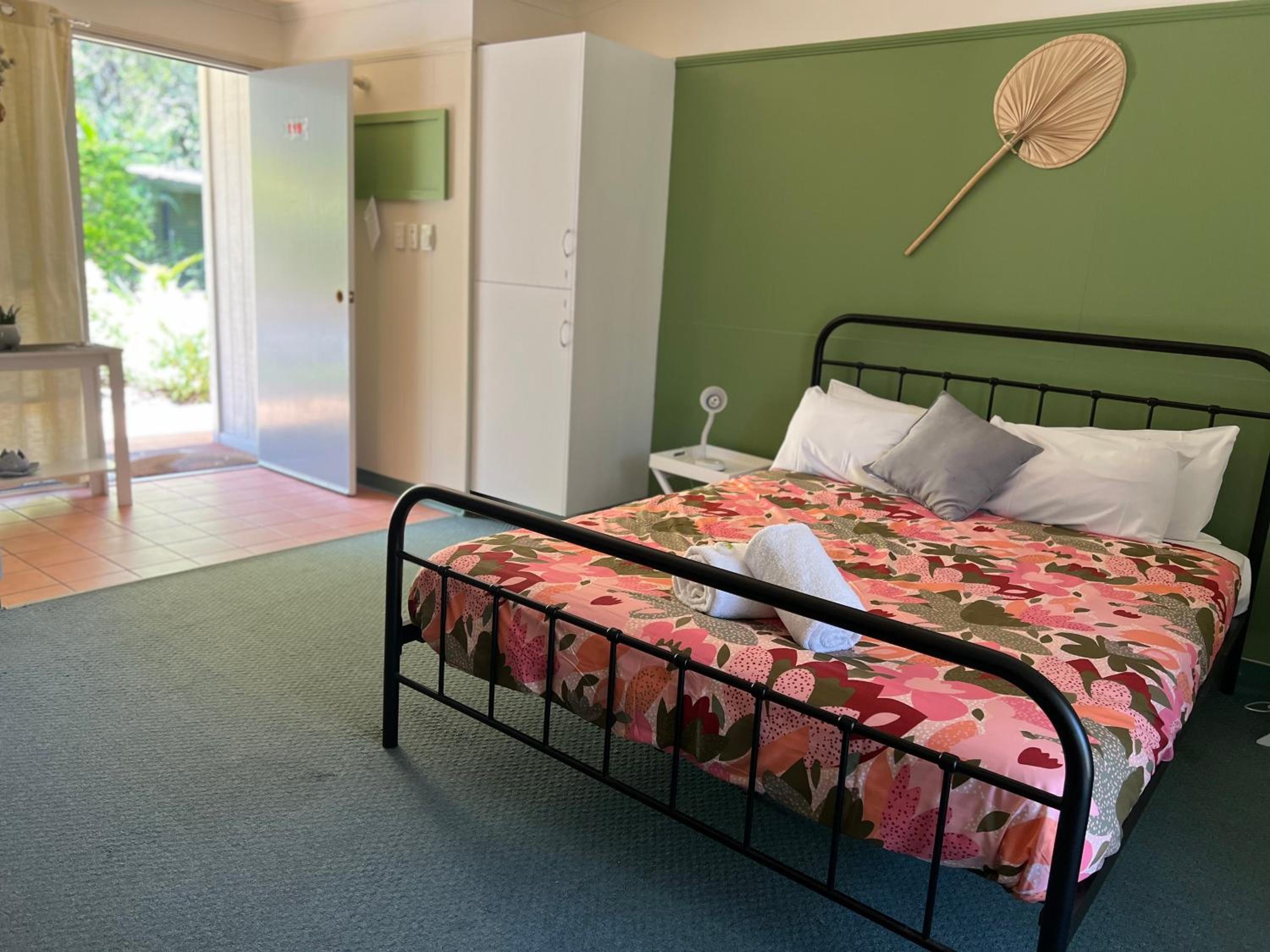 Motel Room photo 3