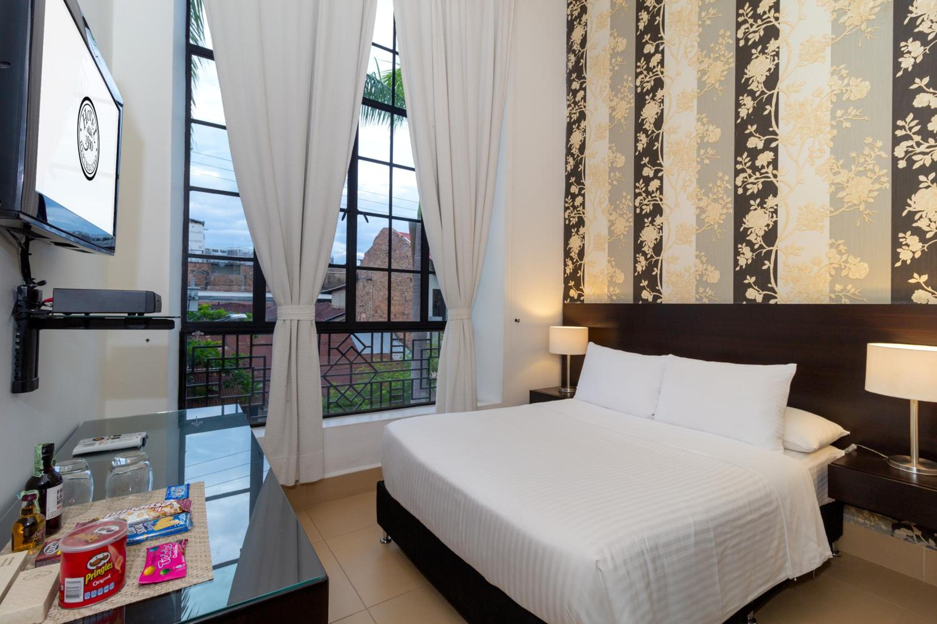 Small Double Room photo 1