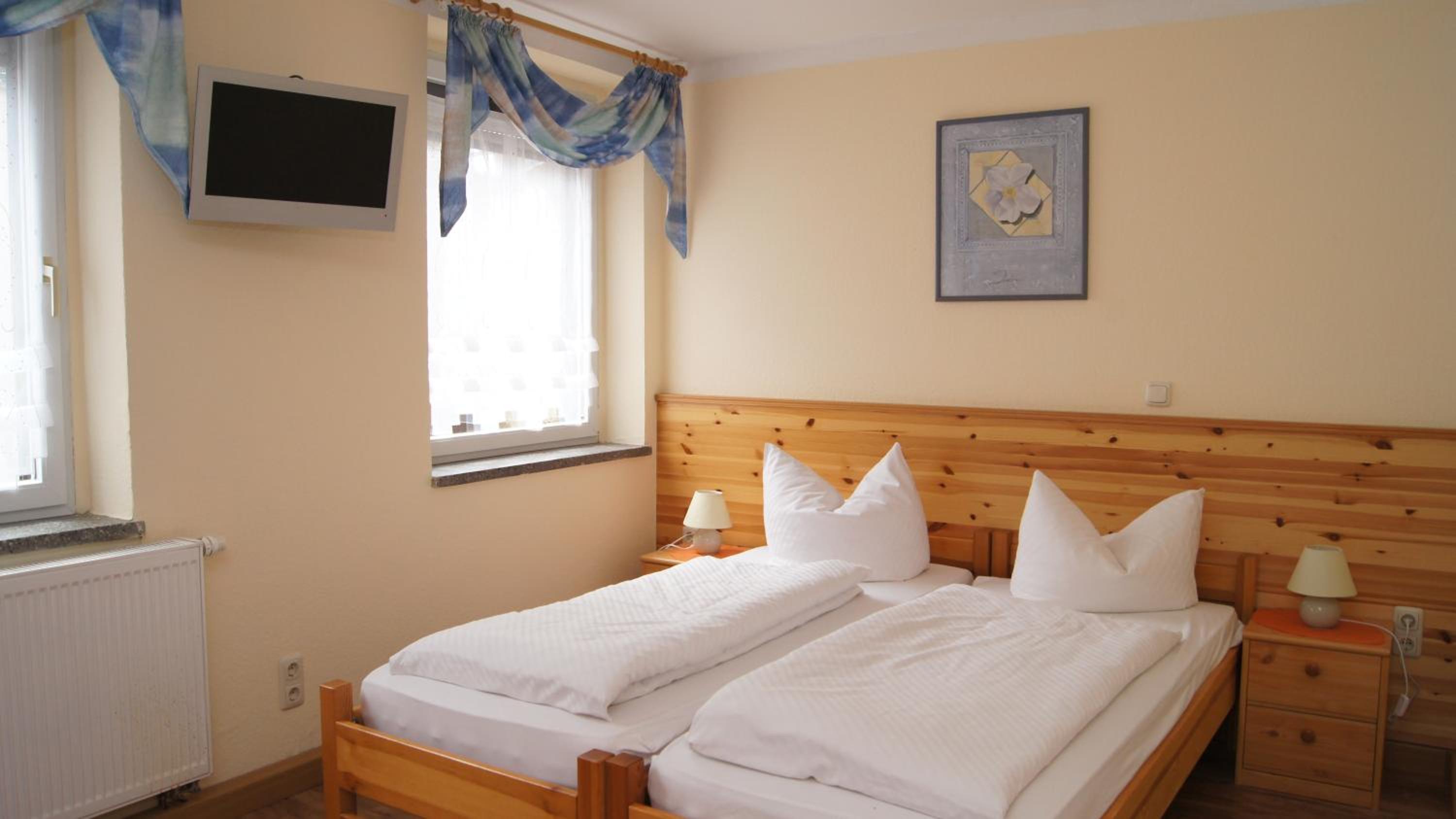 Double Room - Photo 8