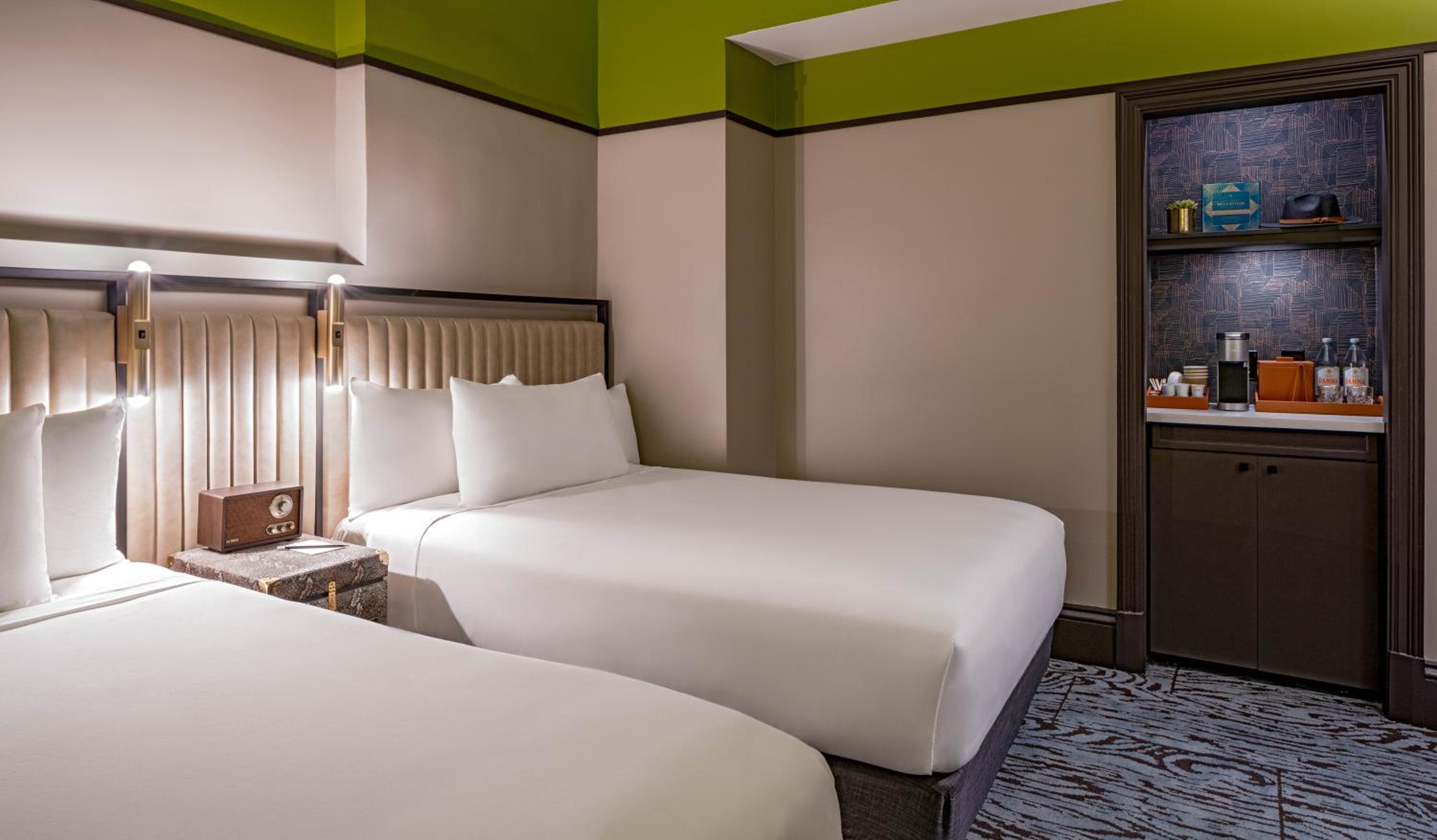 Interior Double Room with Two Double Beds - Photo 8