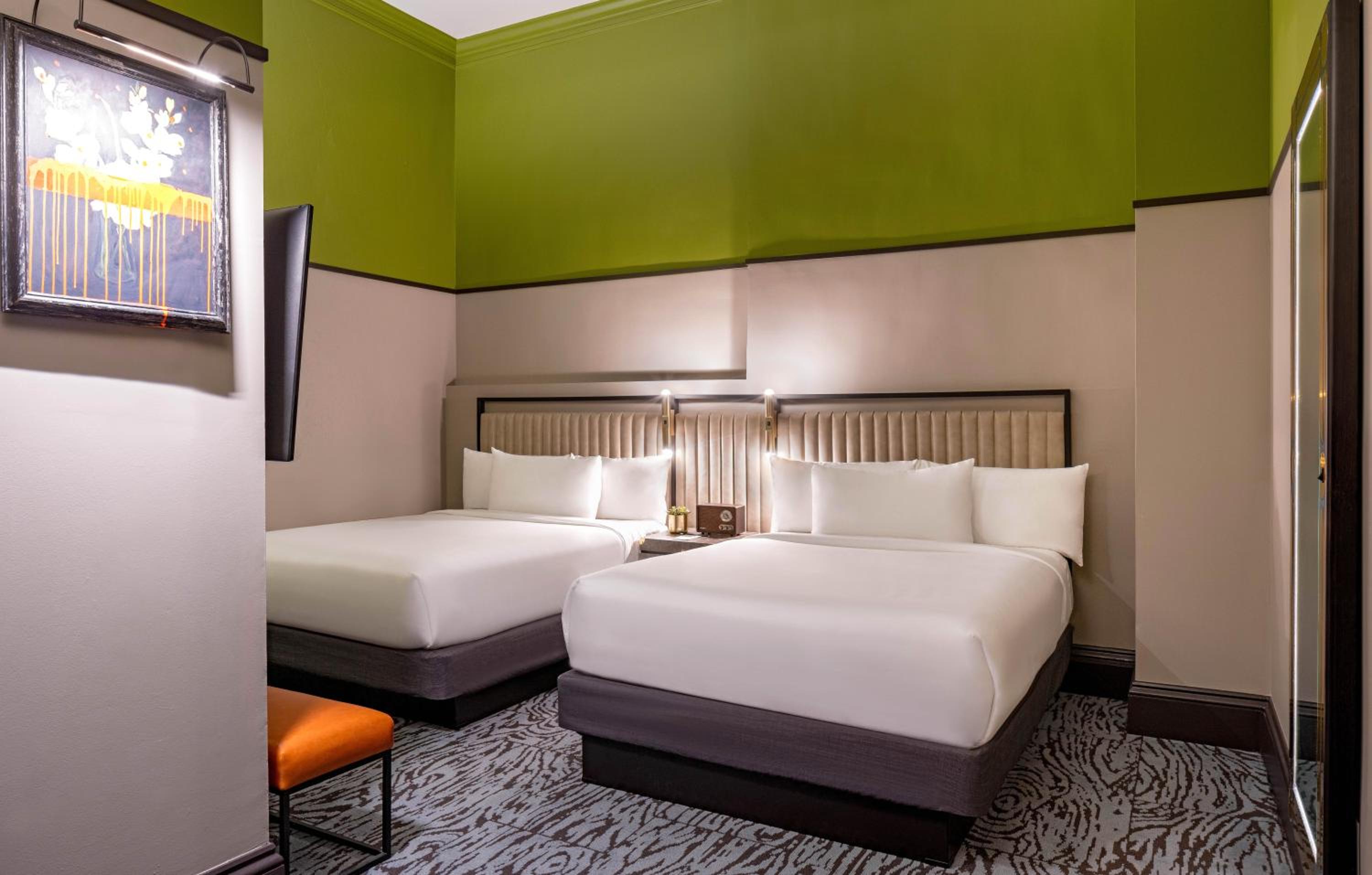 Interior Double Room with Two Double Beds - Photo 7