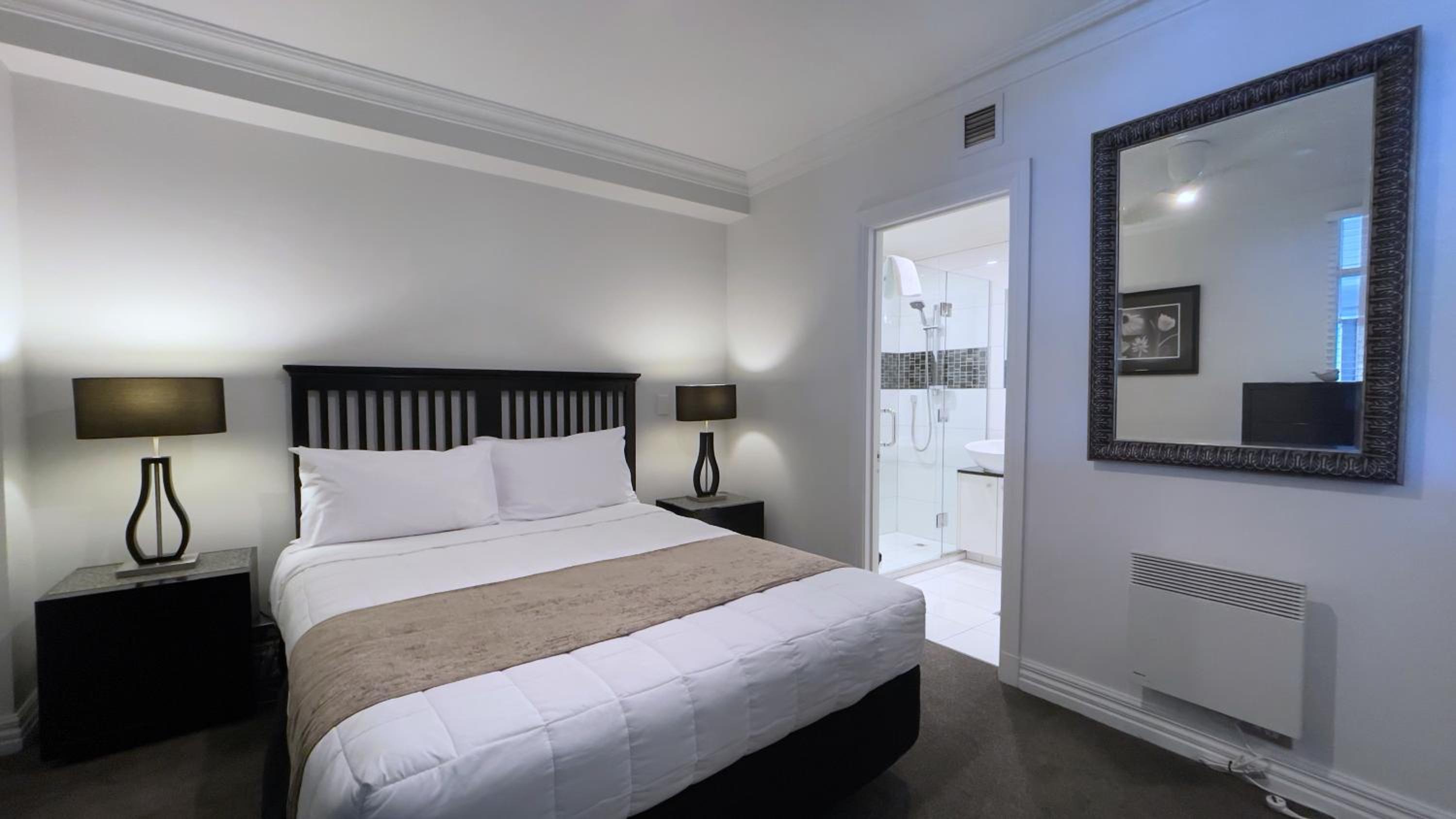 Two-Bedroom Apartment with Two Bathrooms