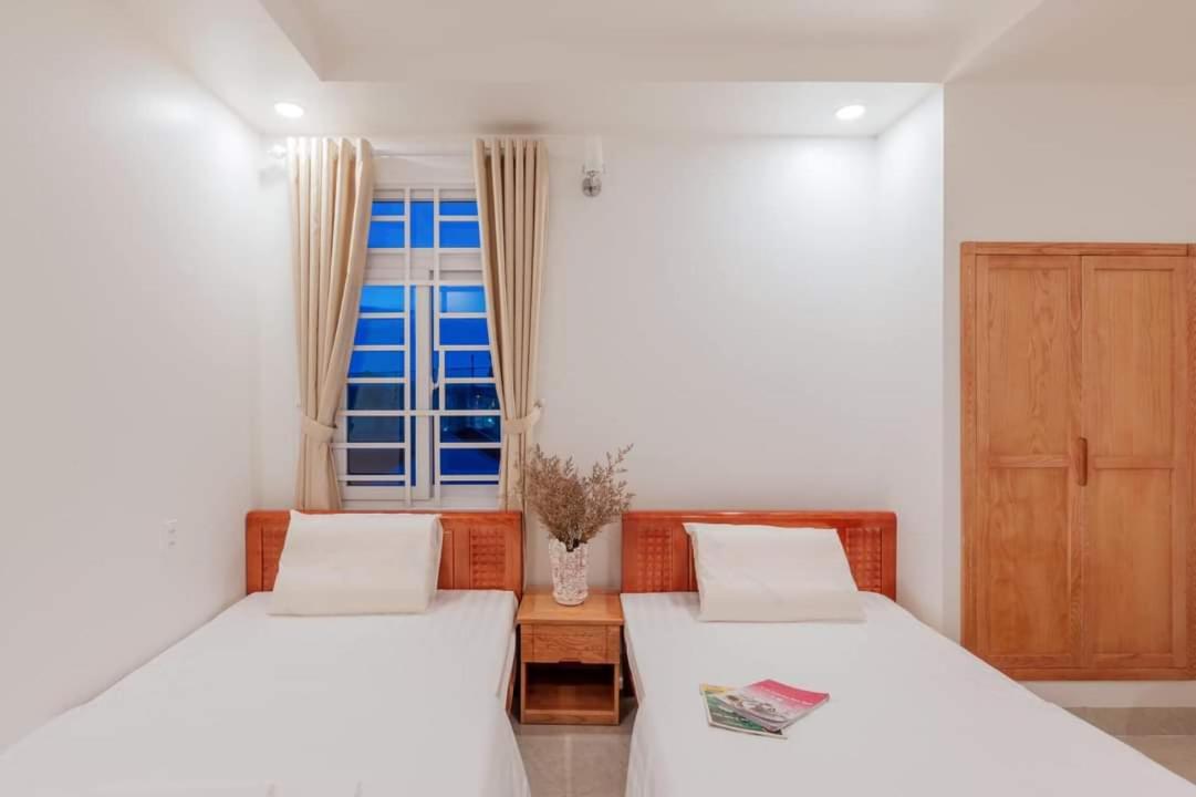 Twin Room - Photo 2