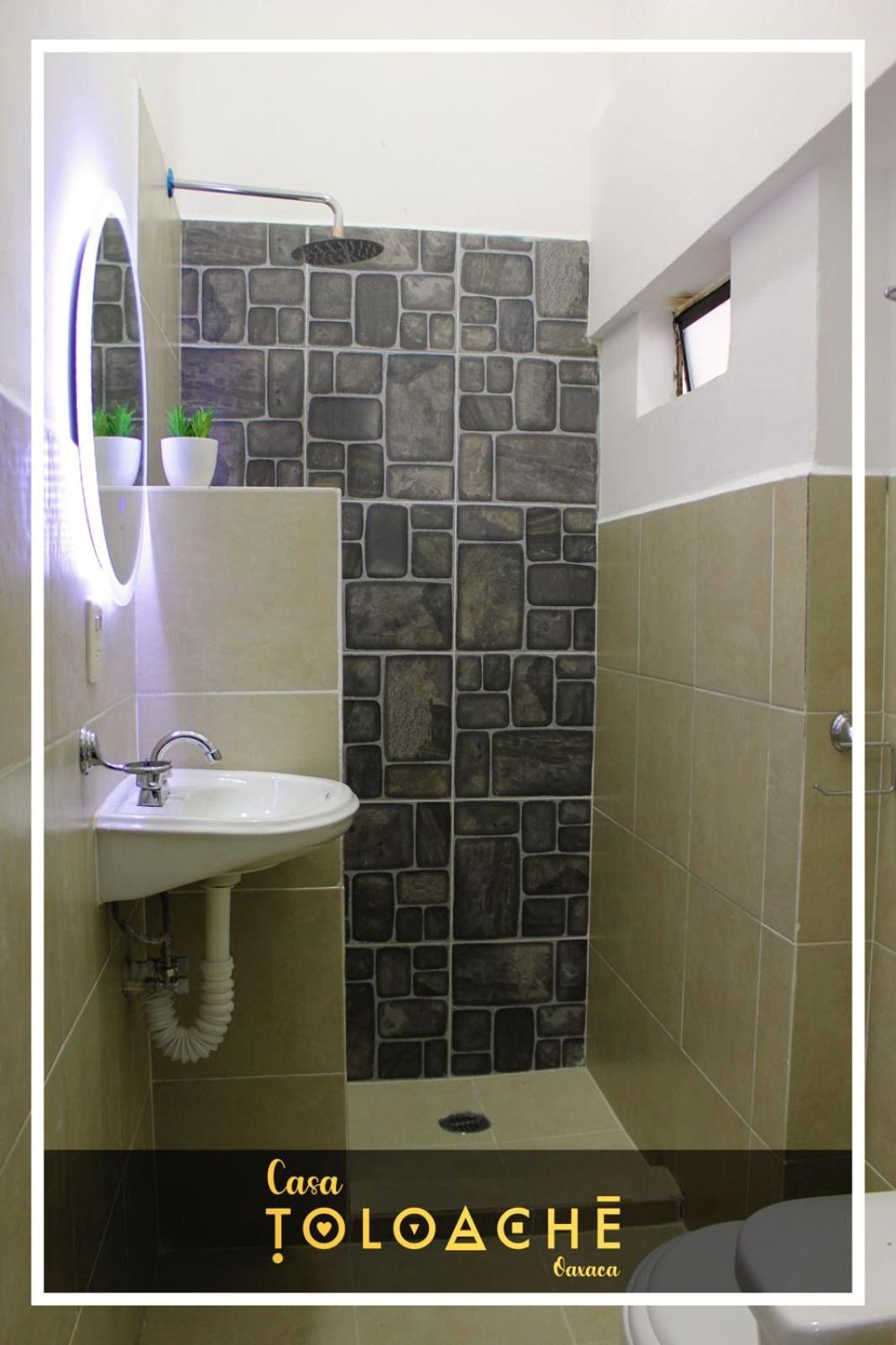 Standard Double Room - Photo 10