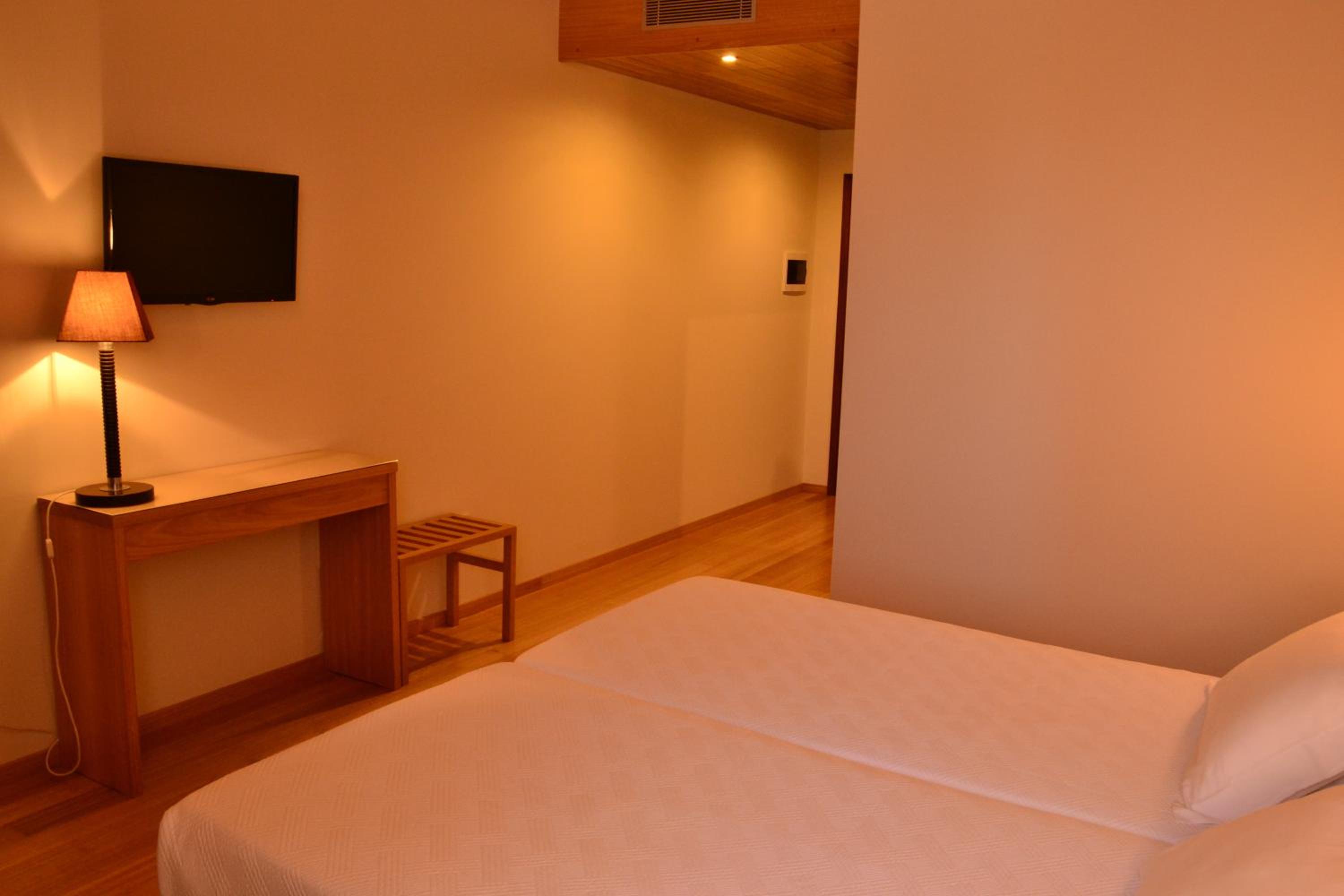 Twin Room - Photo 1