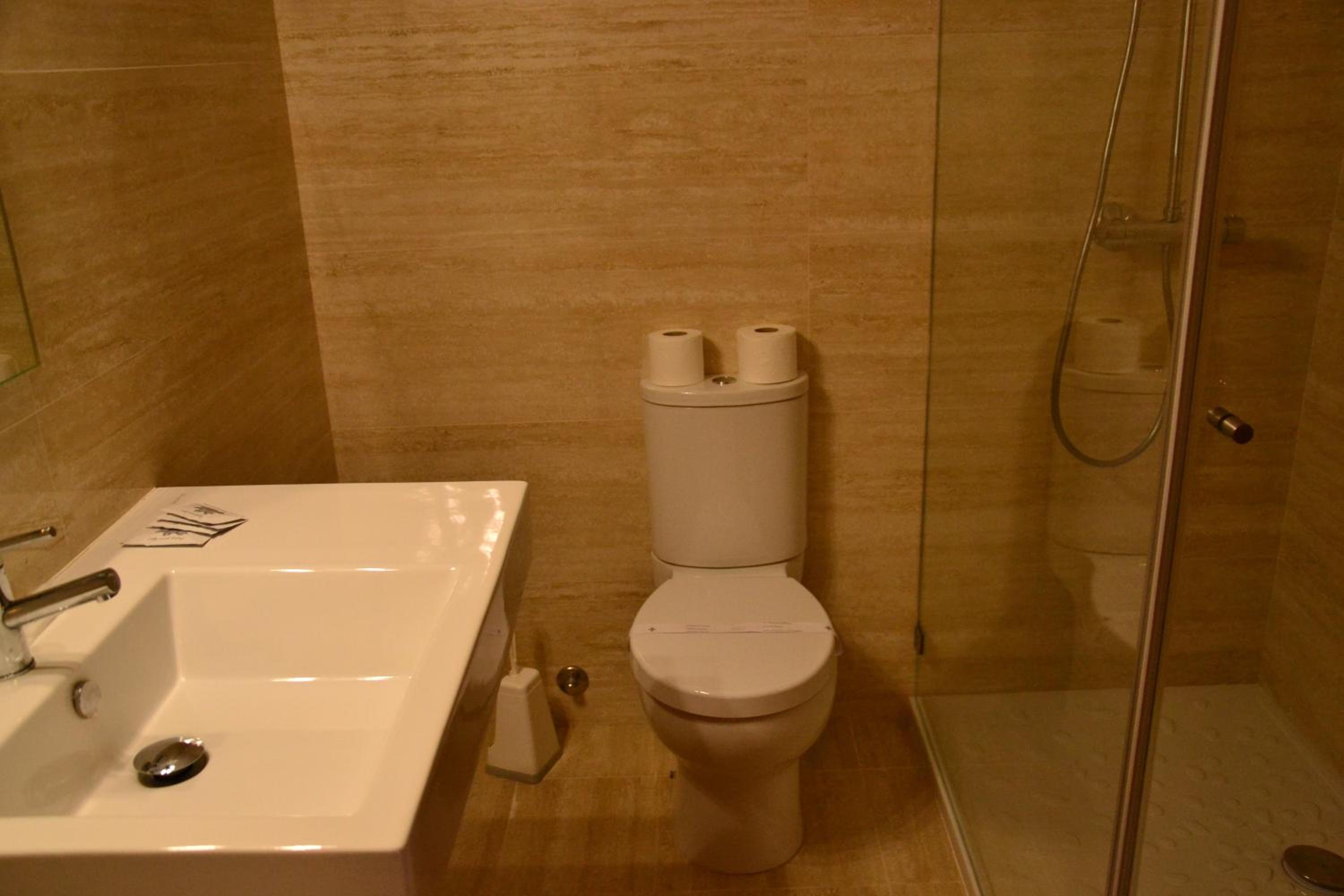 Standard Double or Twin Room with Sea View - Photo 3