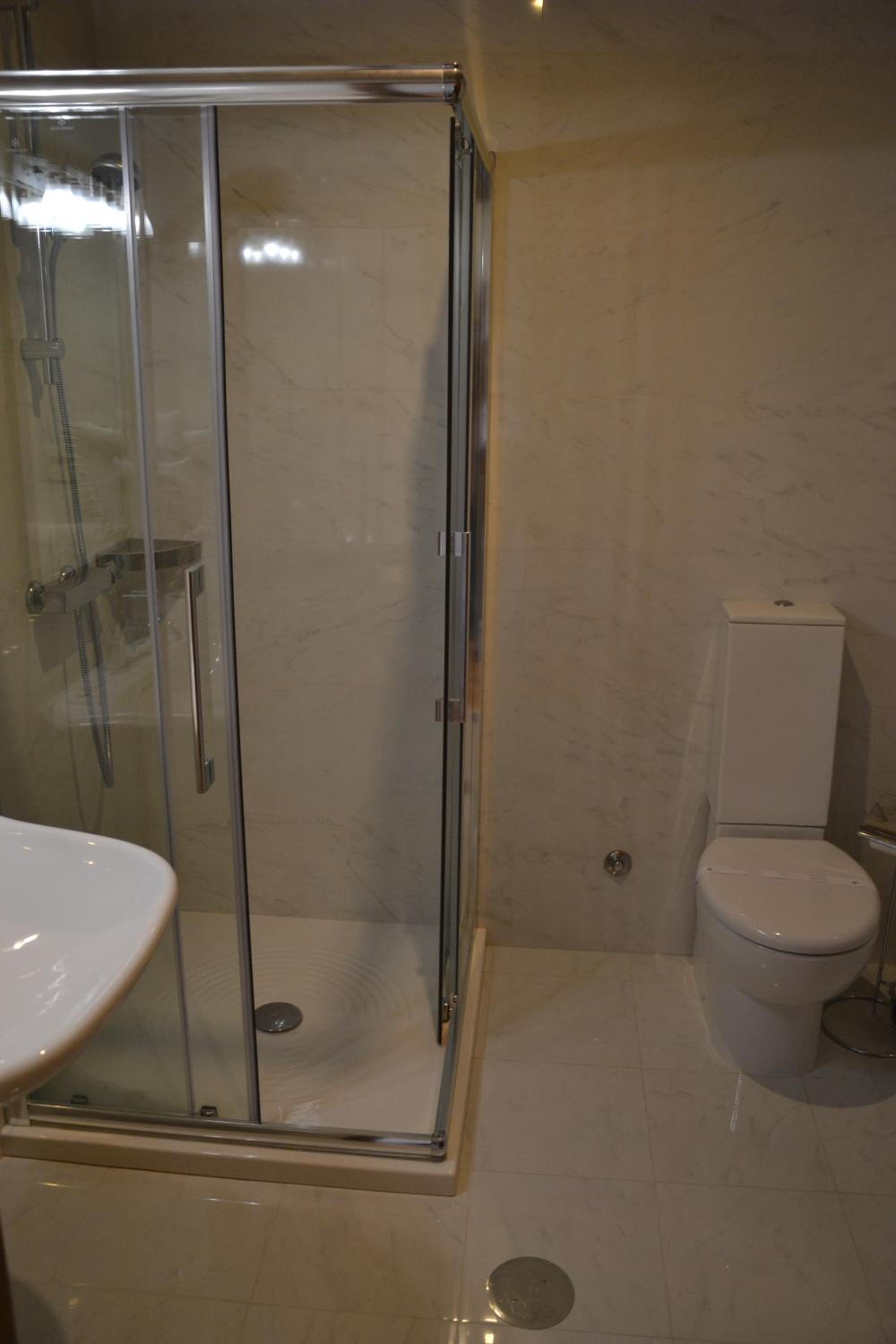 Twin Room - Photo 4