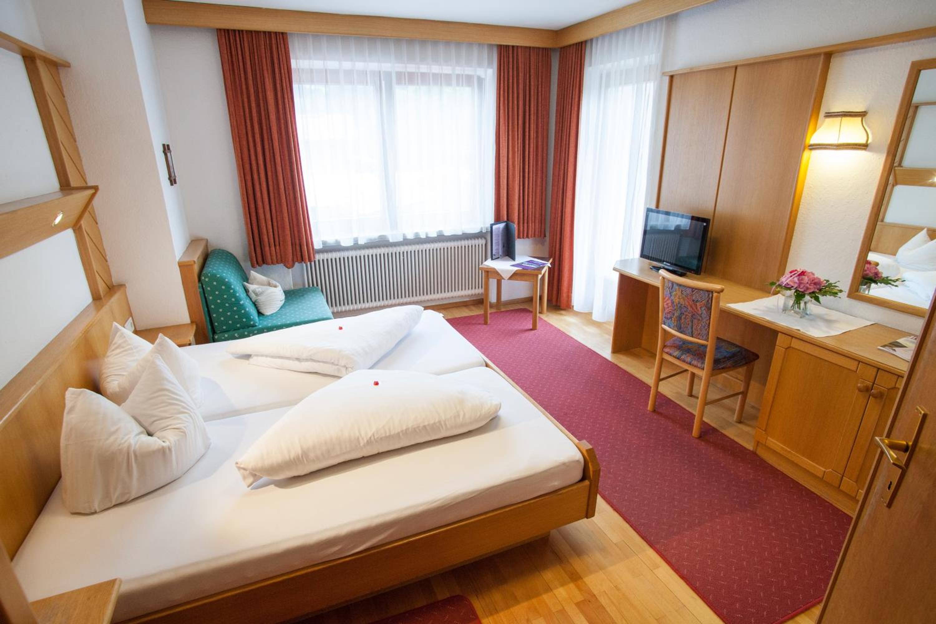 Double Room - Photo 5