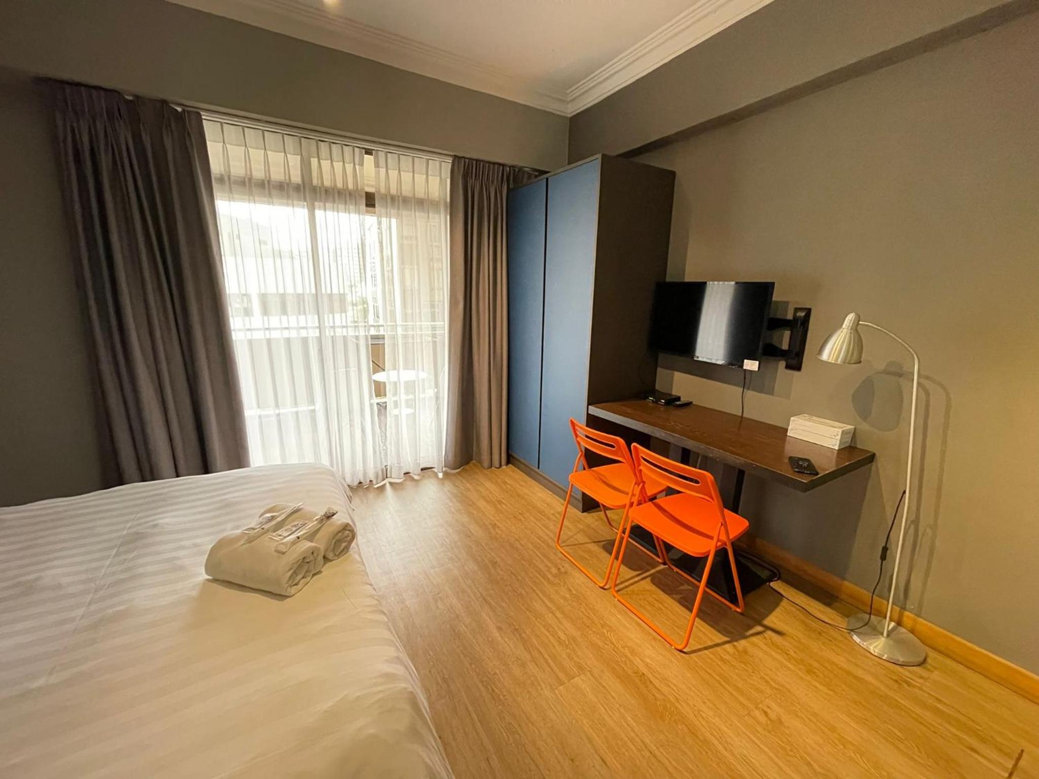 Standard Premium Studio with Balcony photo 3