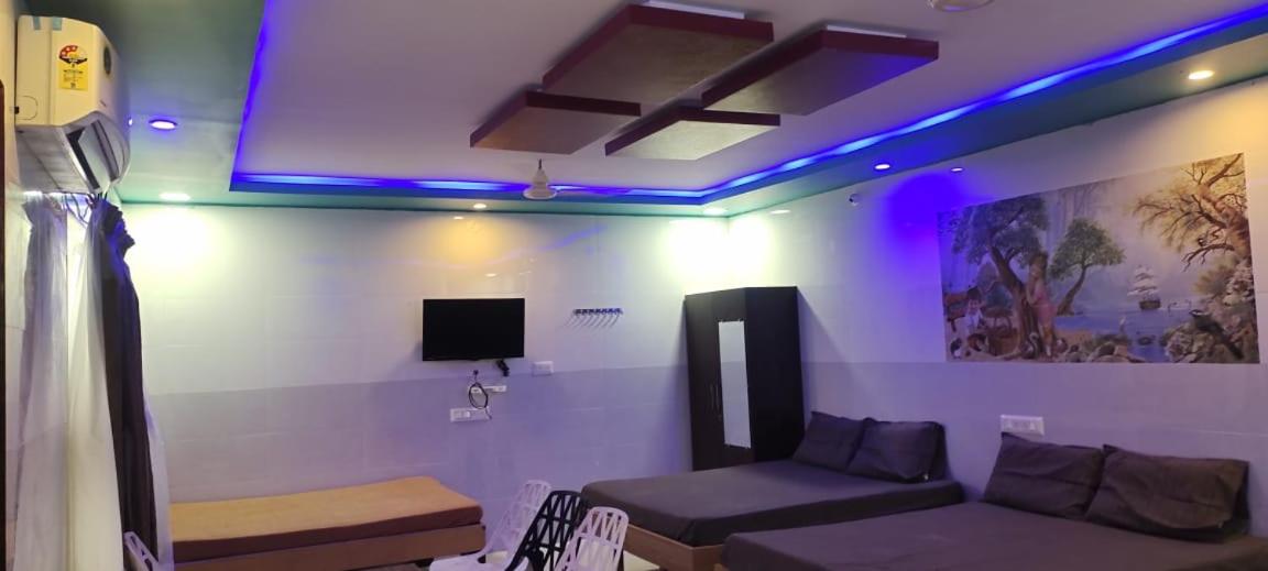 Family Studio - Photo 9
