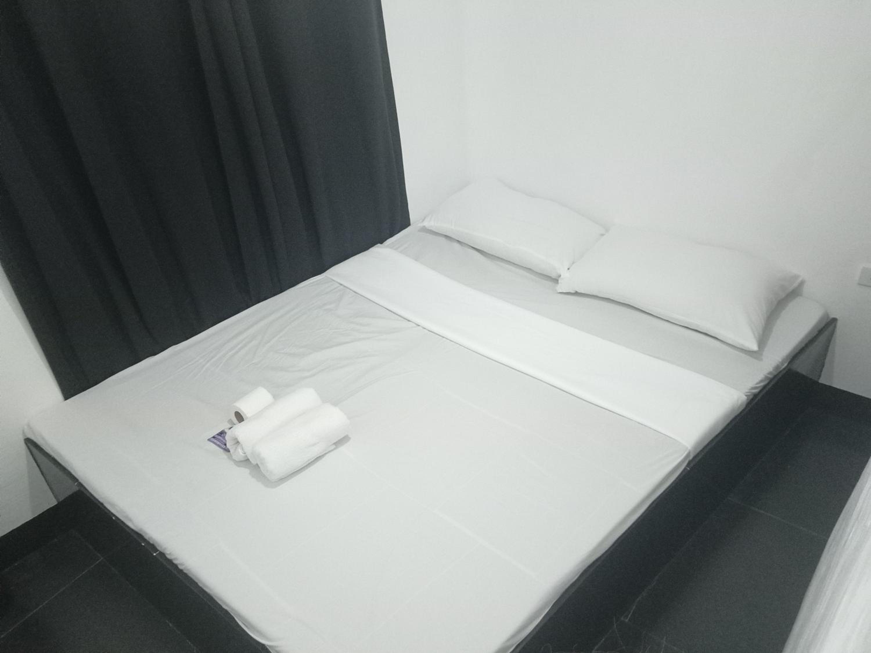 Double Room - Photo 9