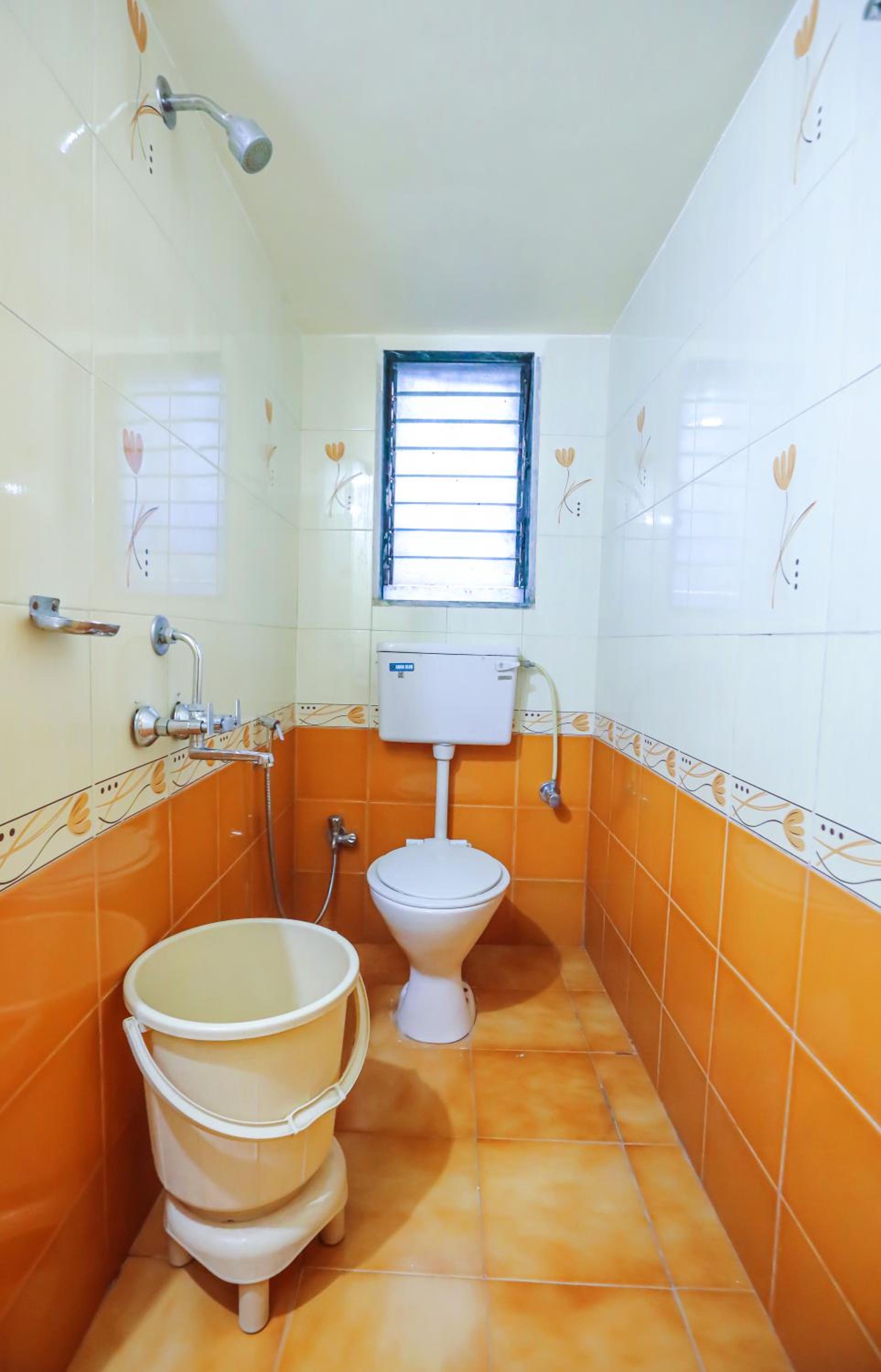 Double Room - Photo 16
