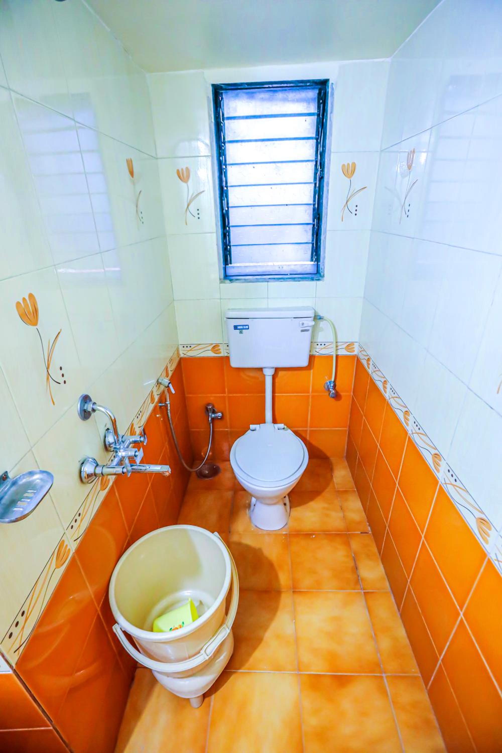 Double Room - Photo 13