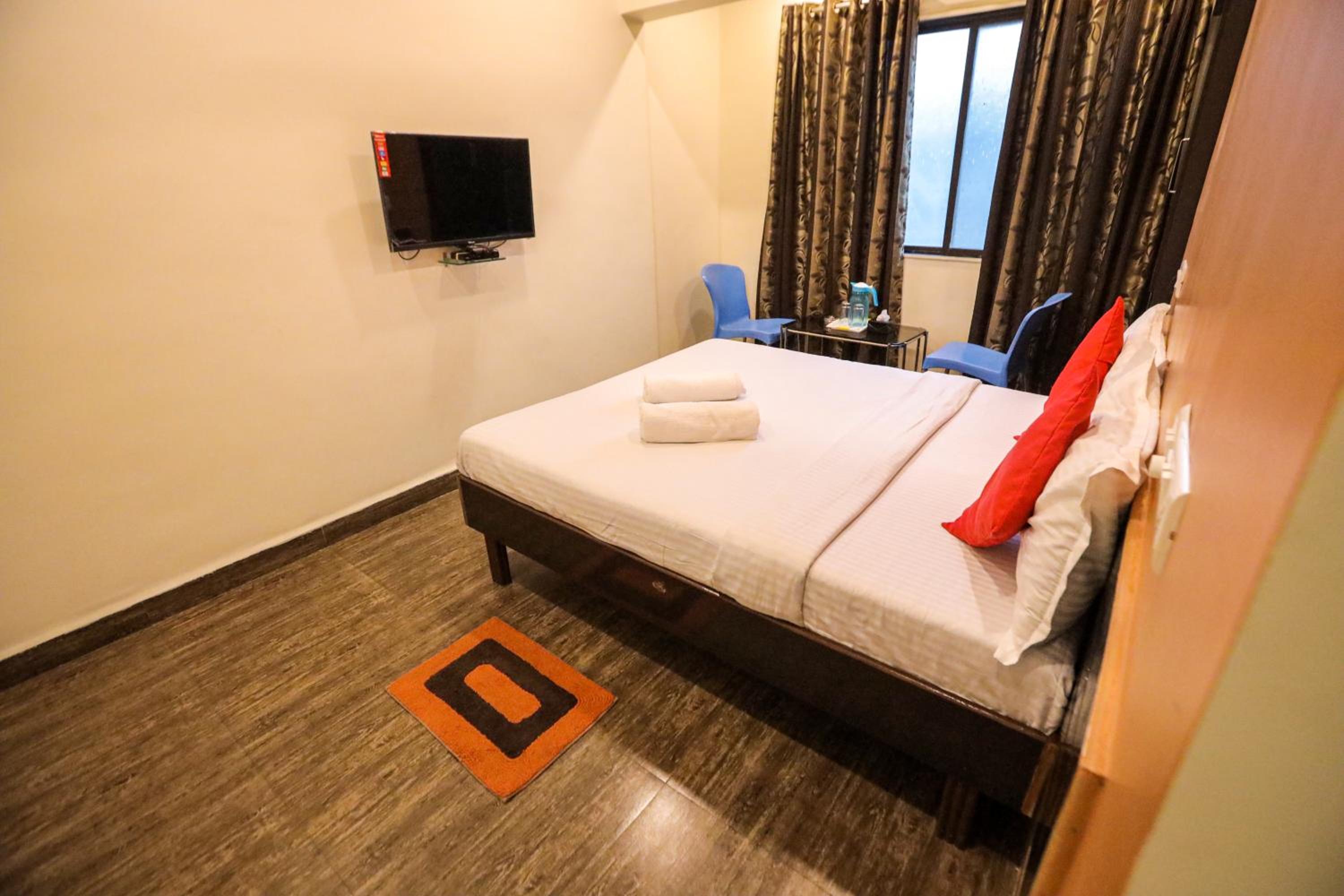 Deluxe Room - Photo 1