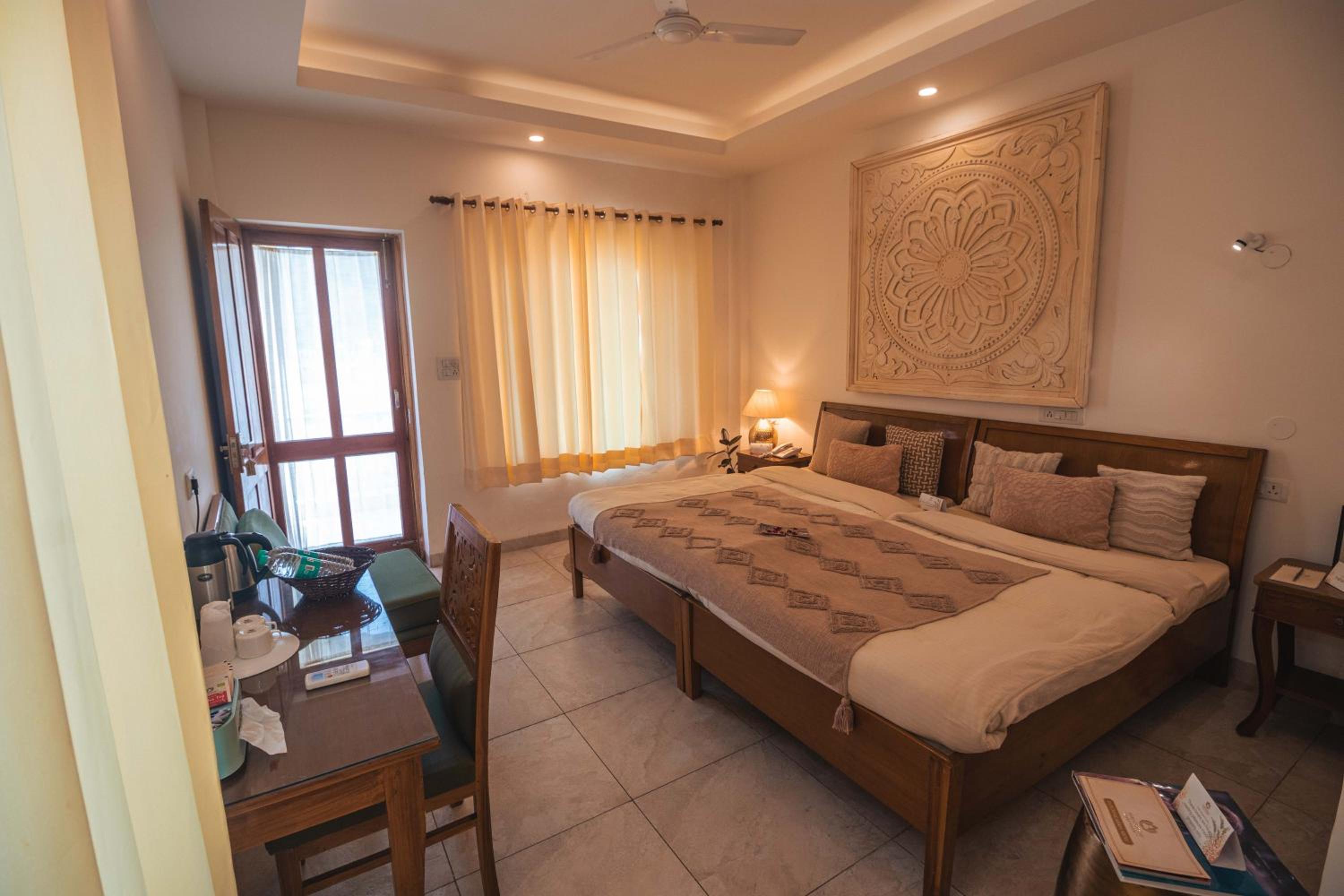Deluxe Double Room with Pulse Diagnosis and Ayurvedic Short Treatment - Photo 5