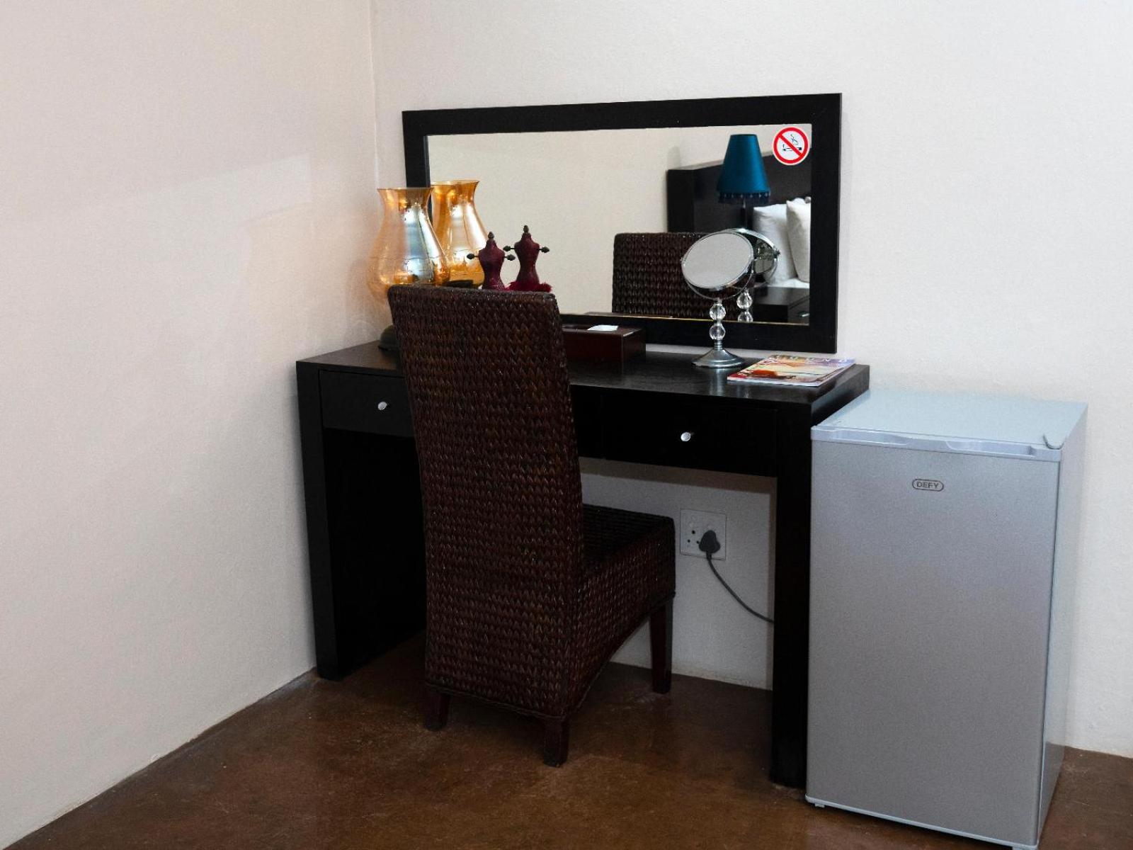 Executive Suite - Photo 5