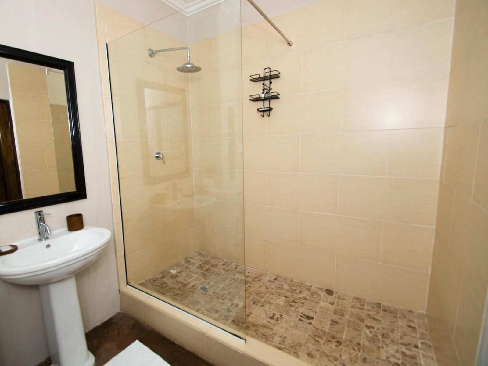 Deluxe Suite - Photo 2