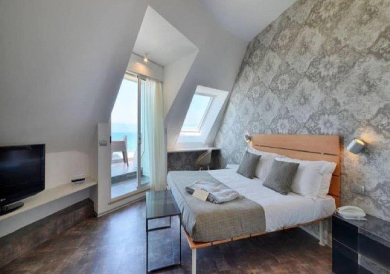 Suite with Sea View
