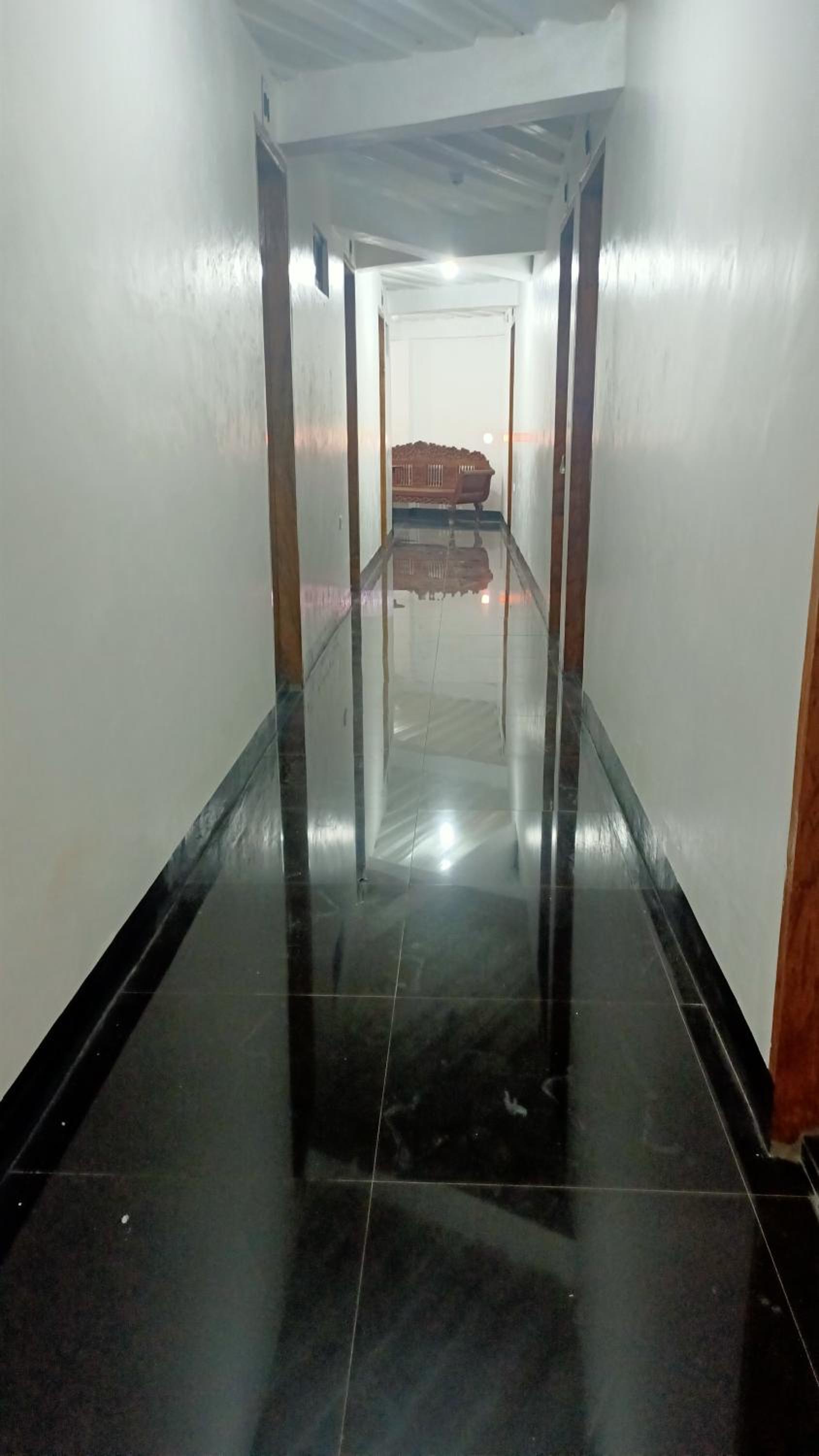 Double Room with Private Bathroom - Photo 4