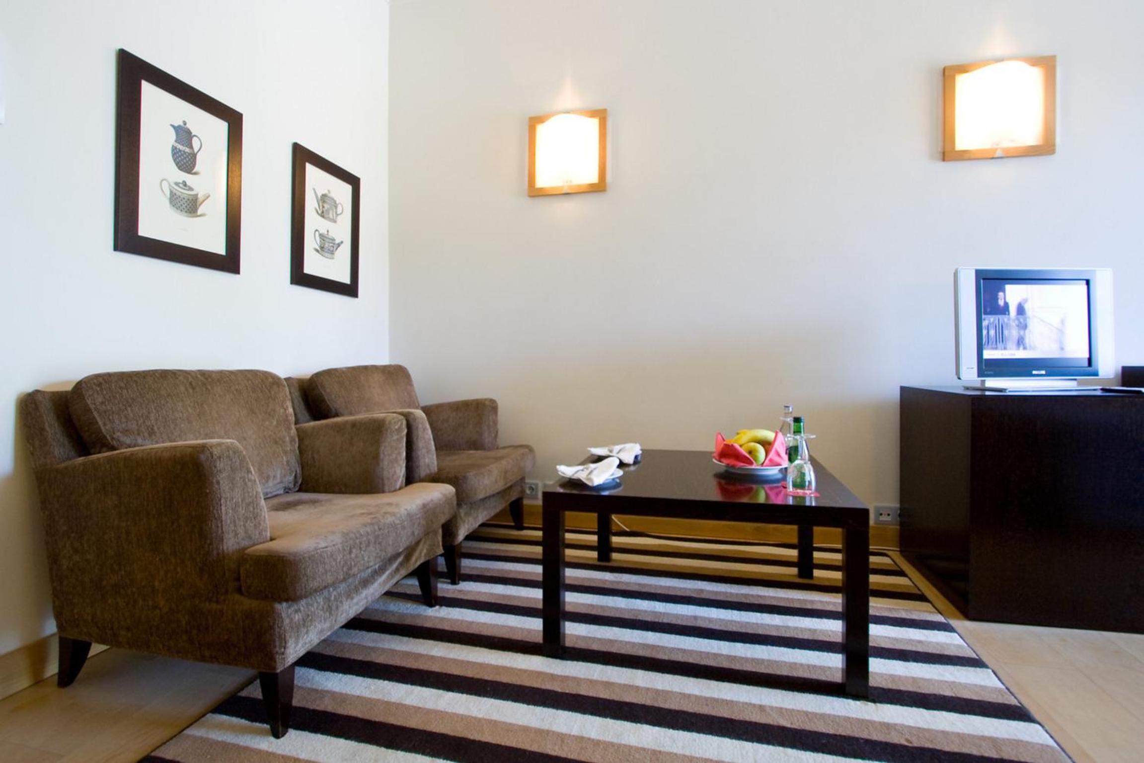 Standard Twin Room - Photo 1