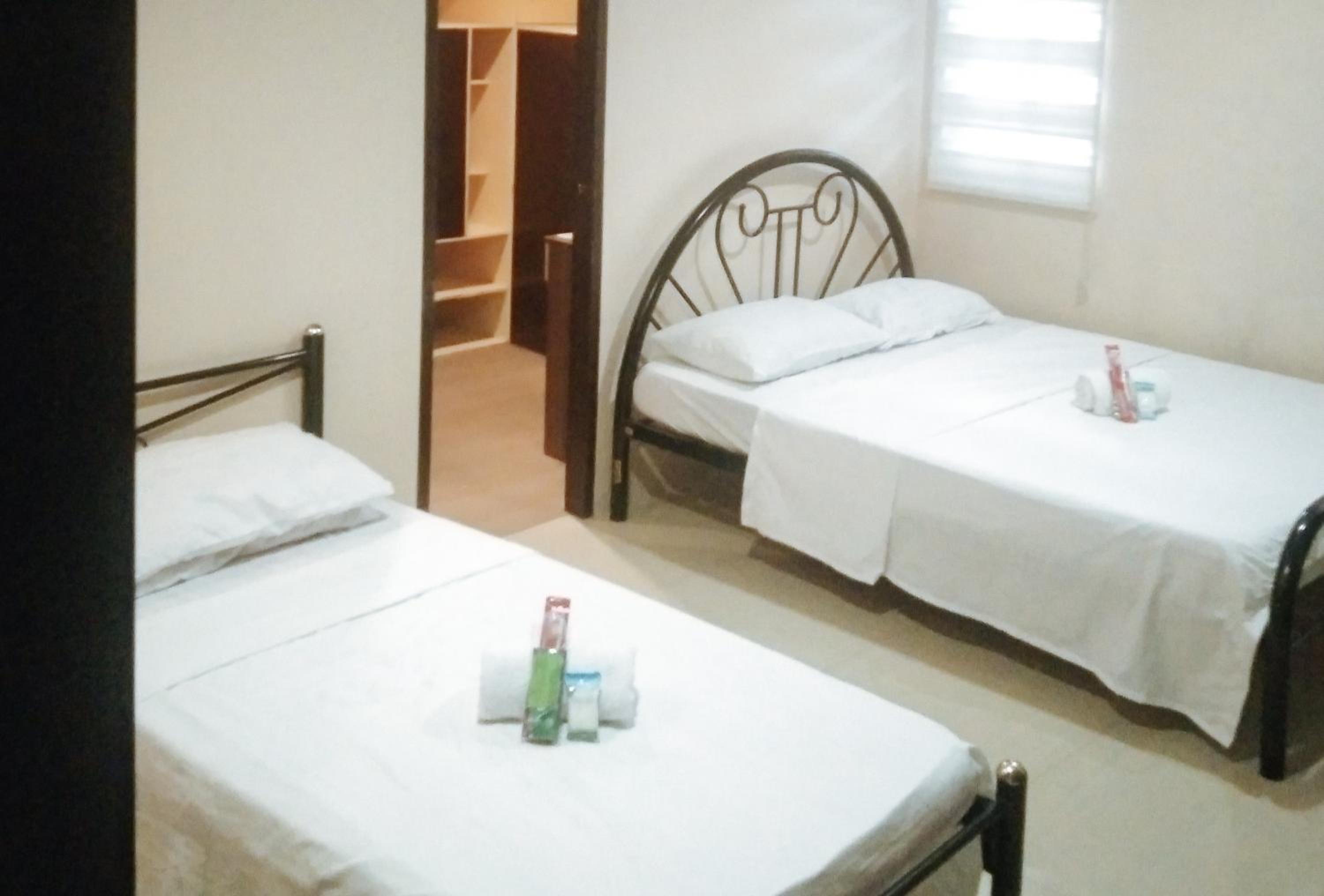 Deluxe Triple Room - Photo 1