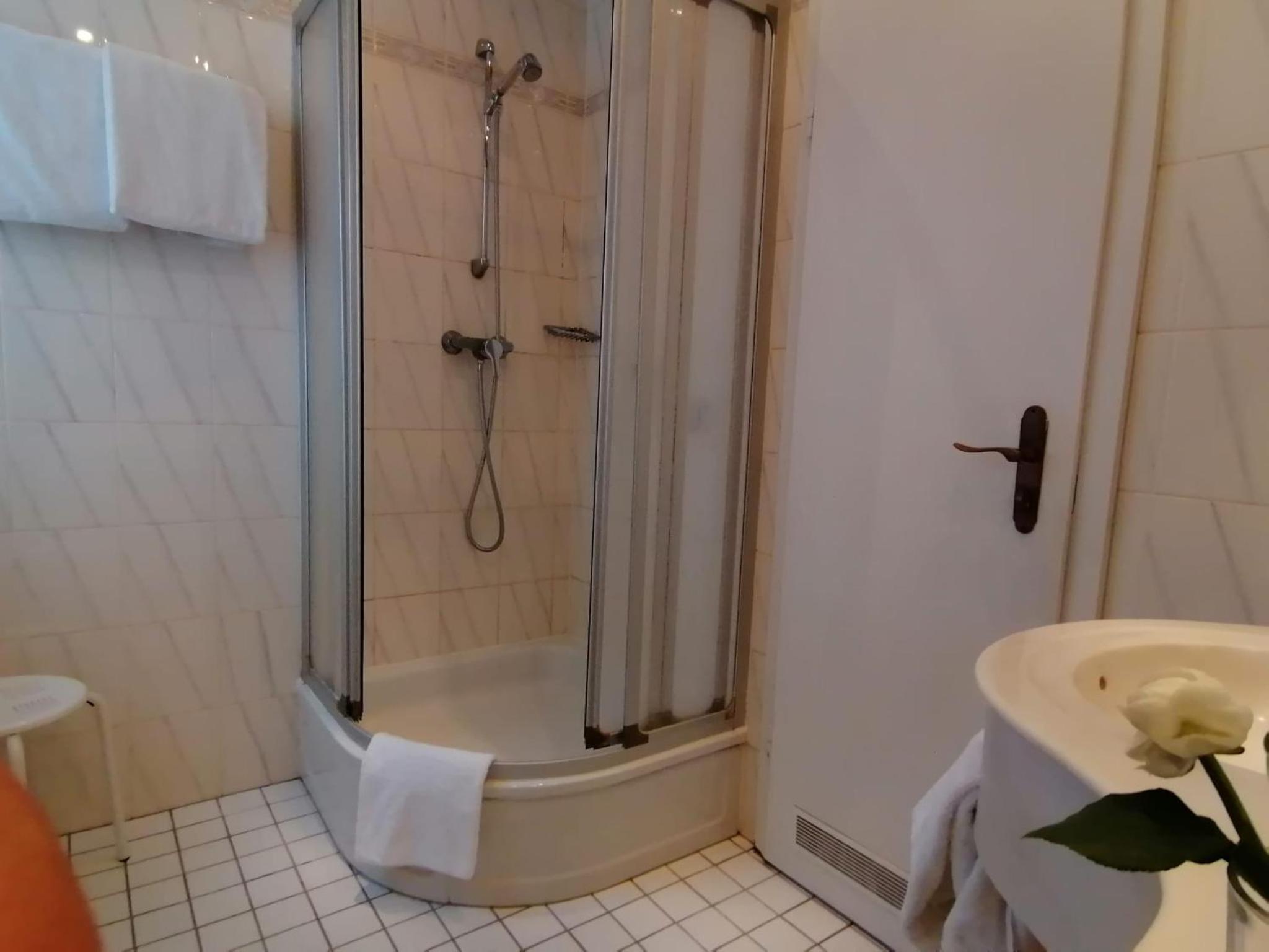 Basic Triple Room - Photo 2