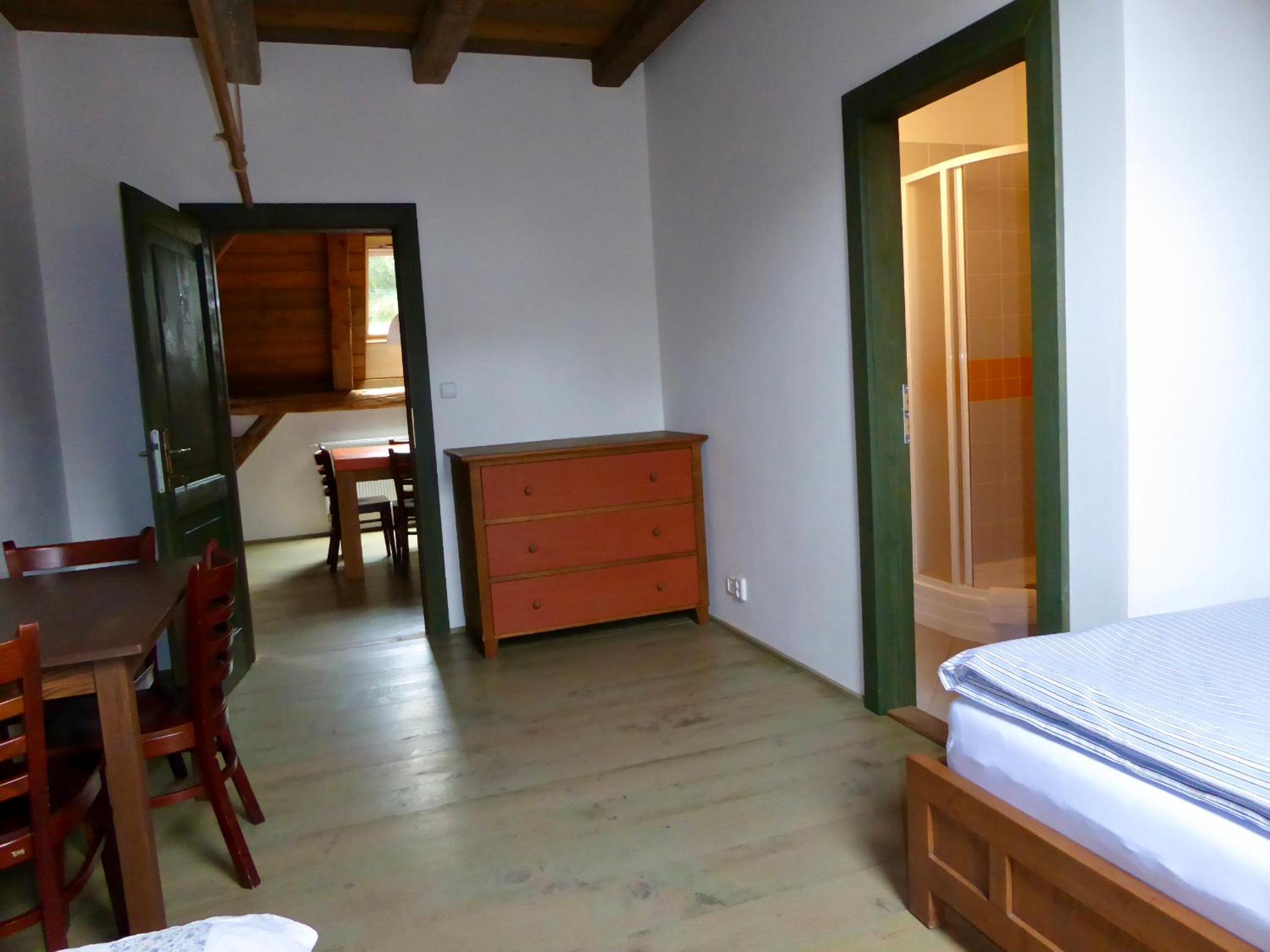 Twin Room with Extra Bed photo 3