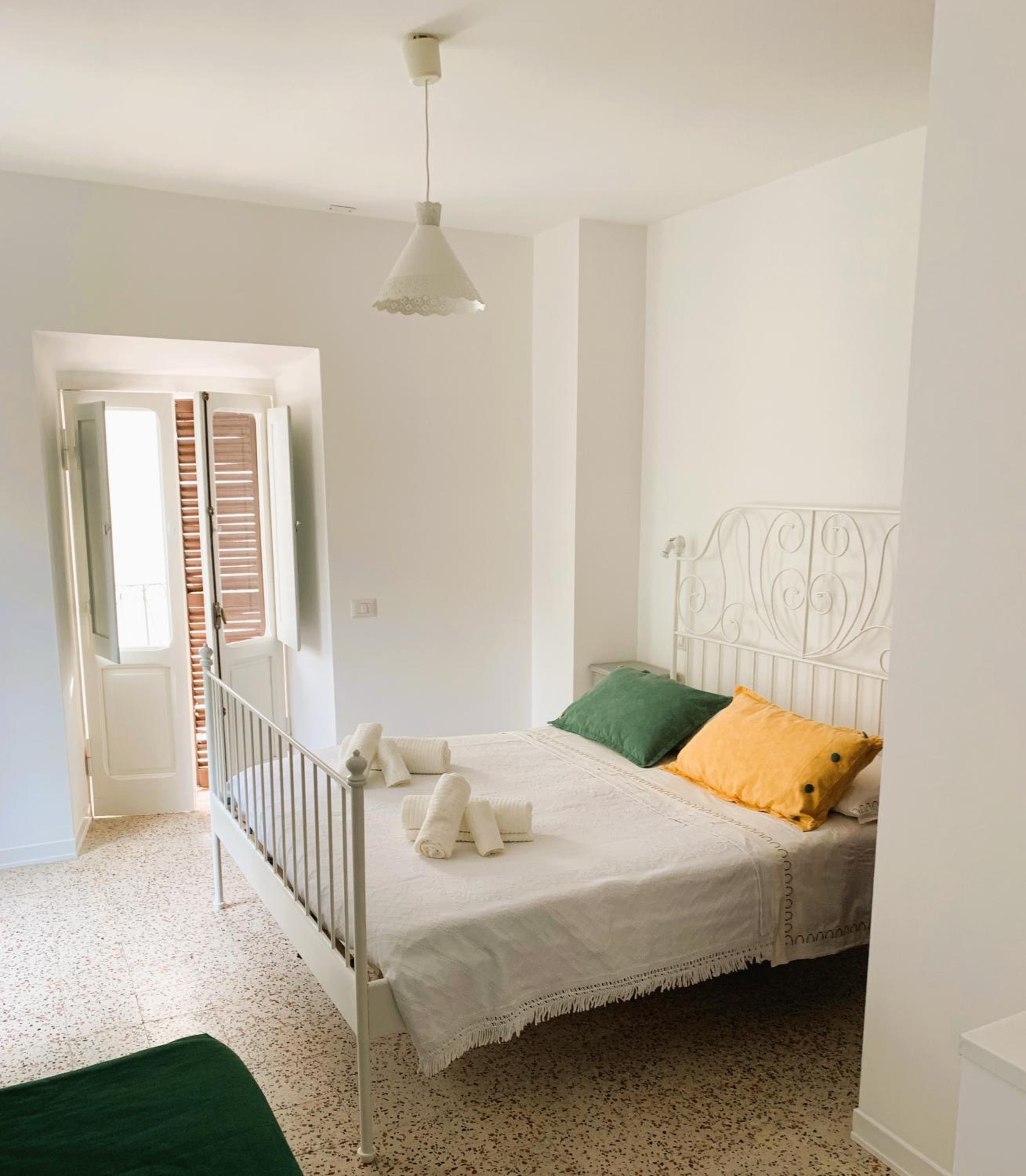 One-Bedroom House photo 1